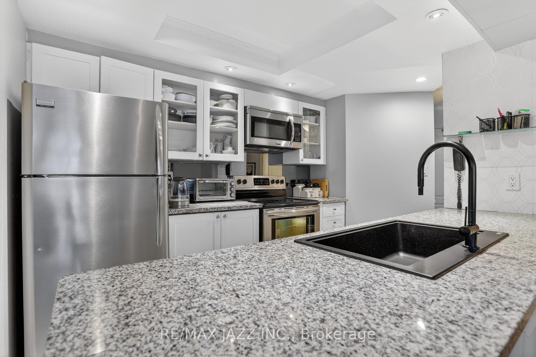712 Rossland Road Unit 217 photo 14