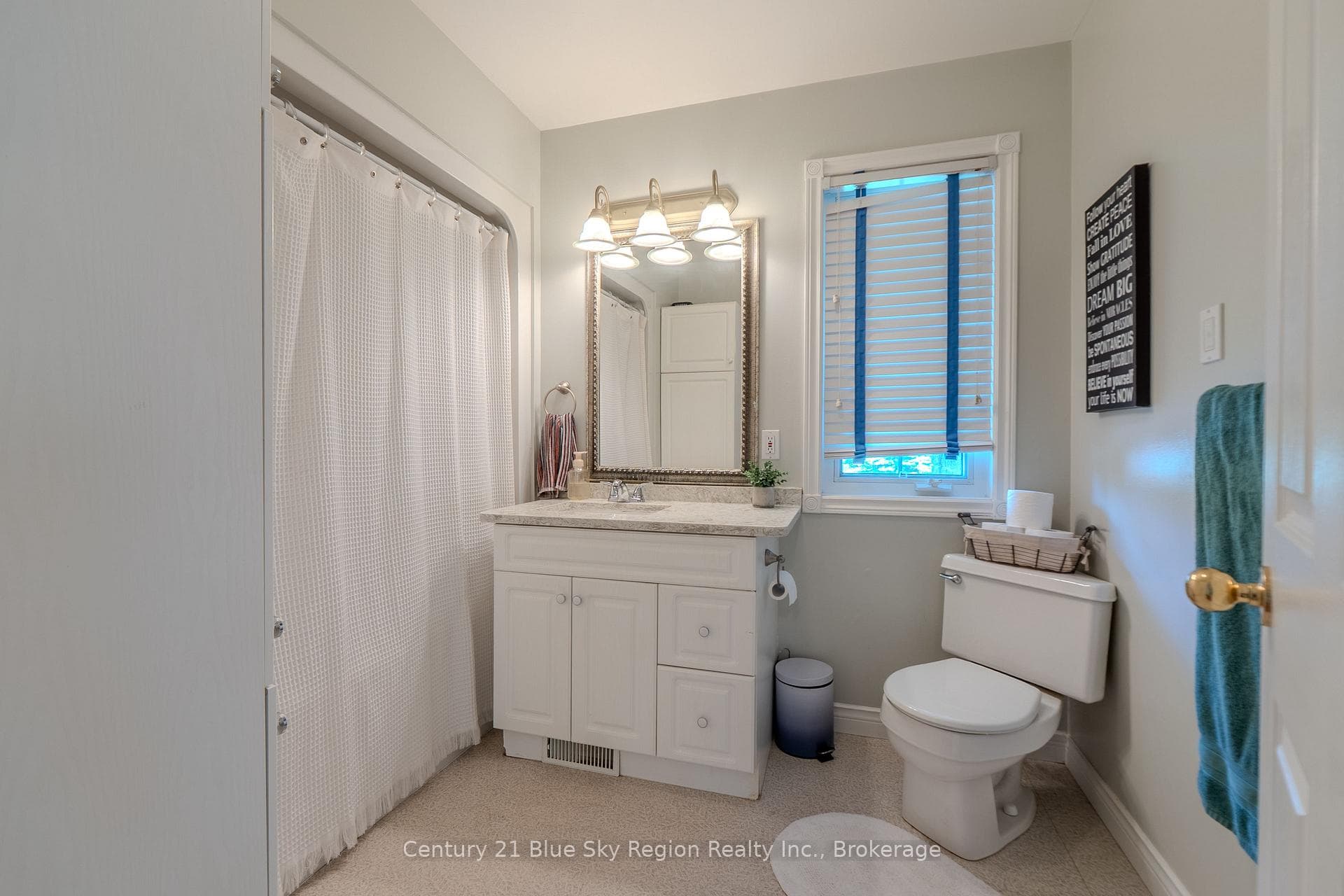 77 Janey Avenue photo 37