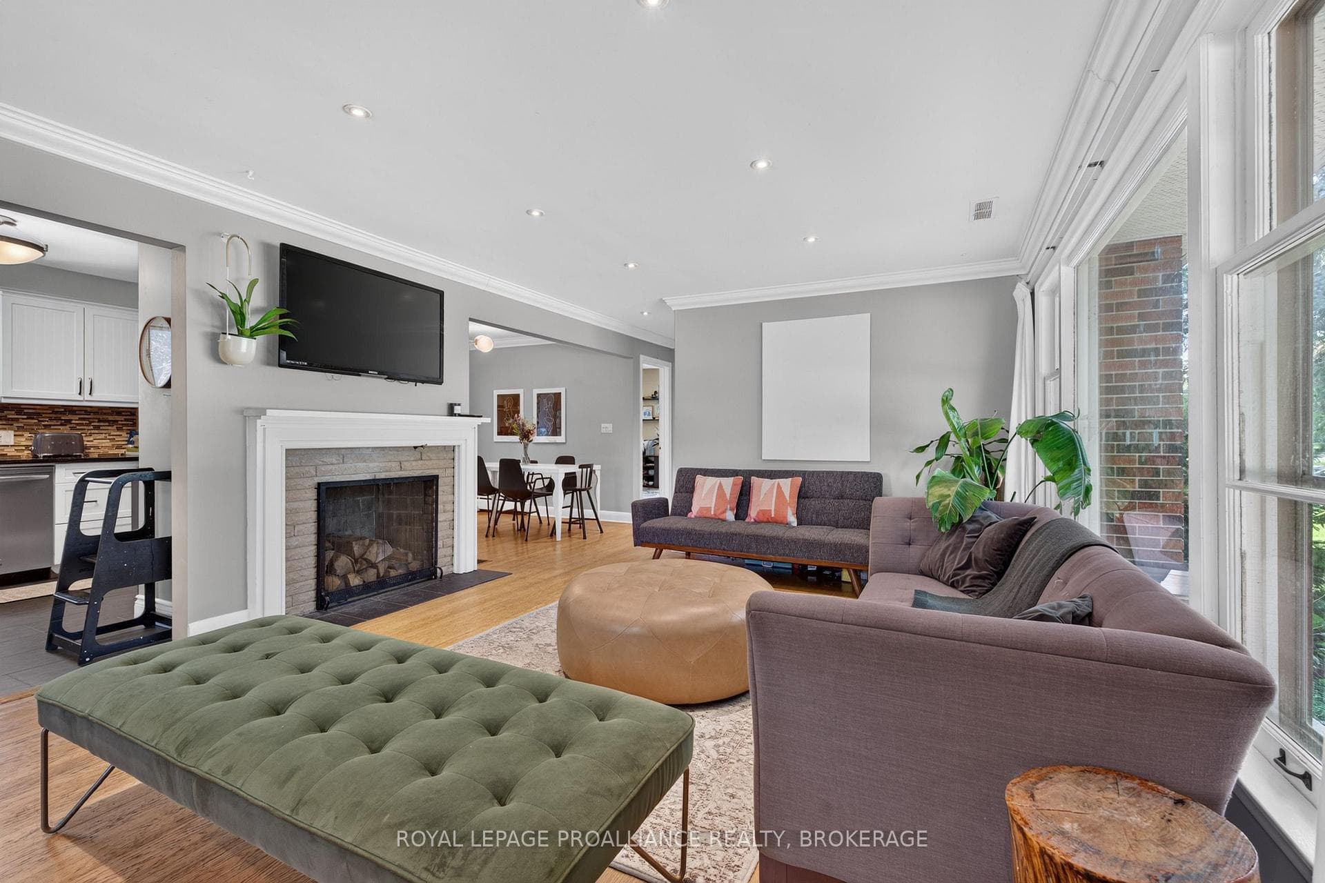 27 Elizabeth Avenue photo 4