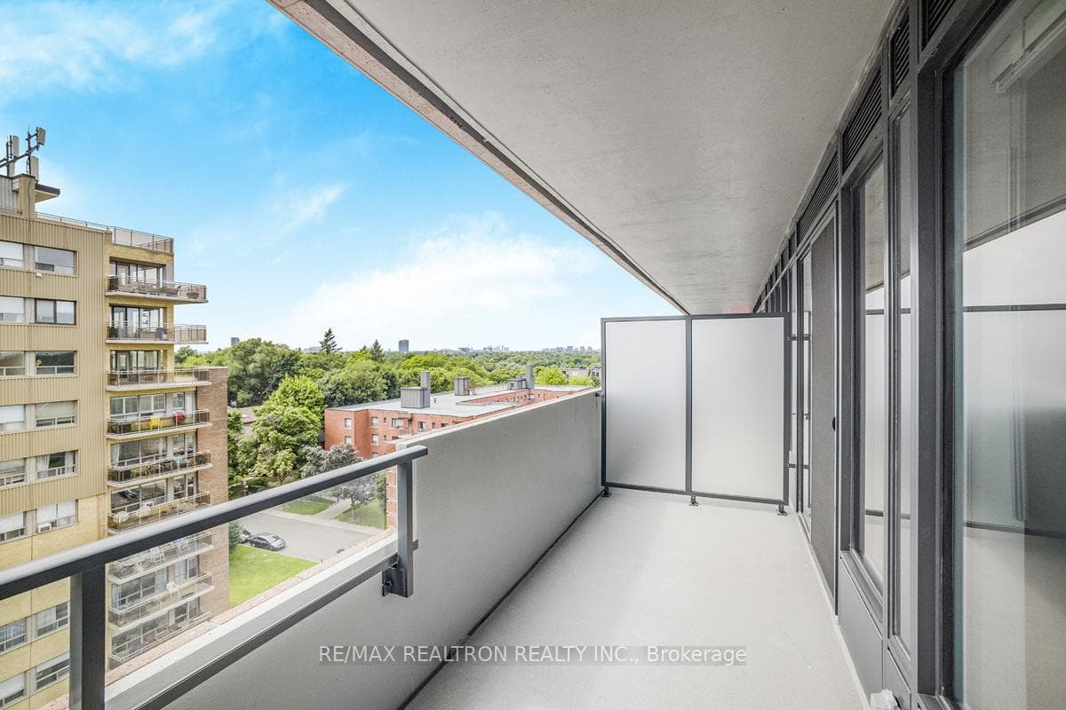 2525 Bathurst Street Unit 805 photo 11