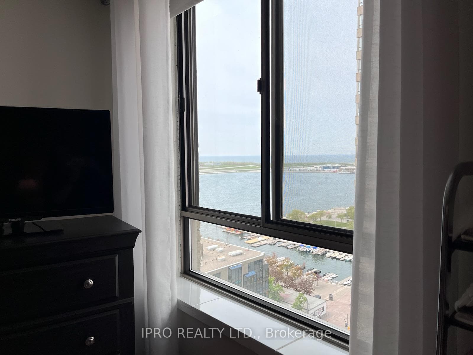 260 Queens Quay Unit 1804 photo 12