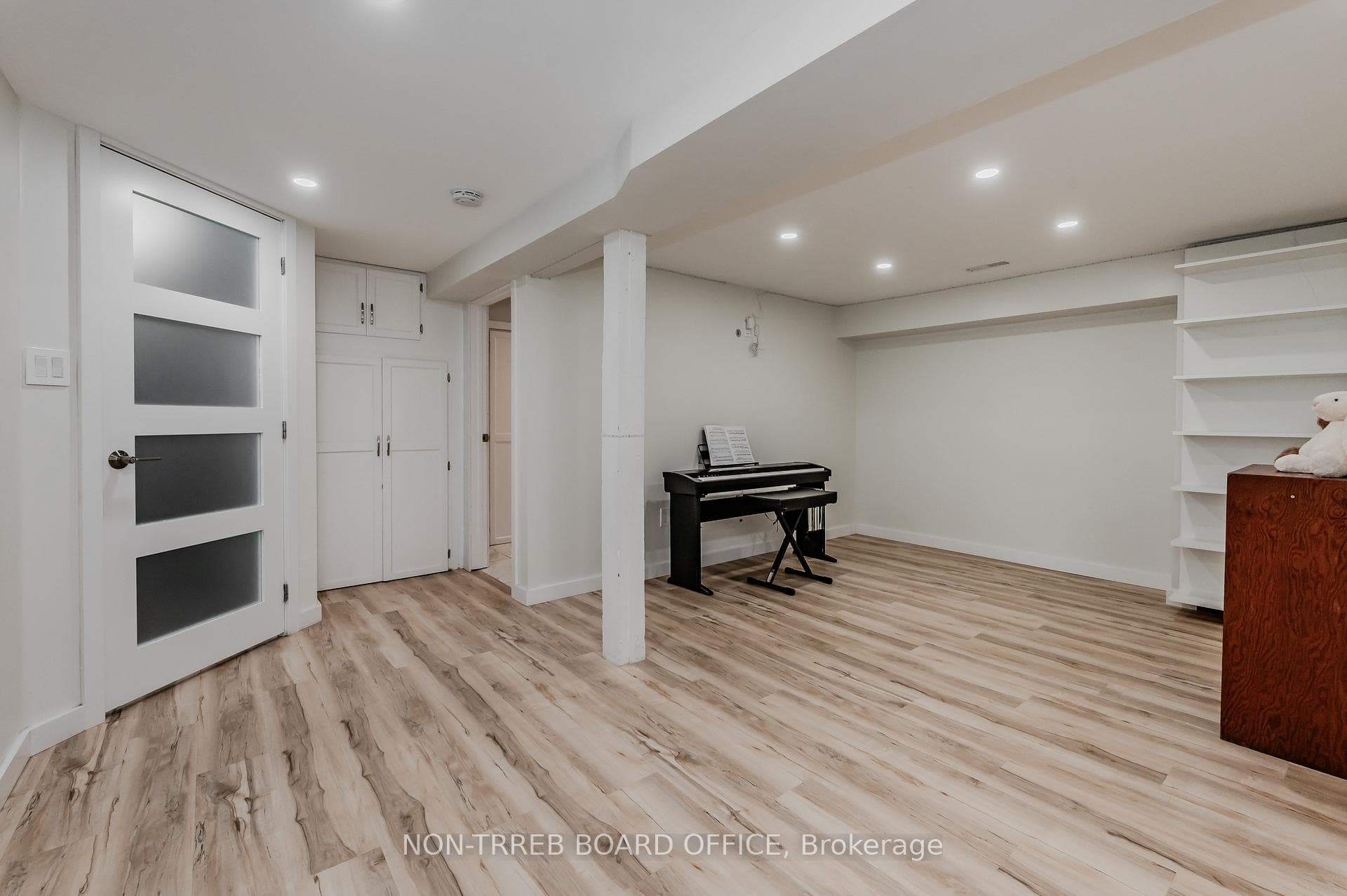 260 Jane Street photo 23