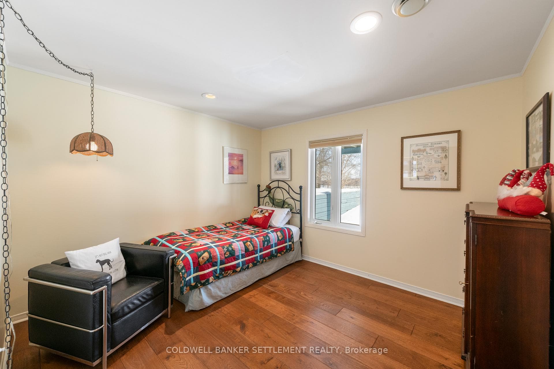 Bright lower level