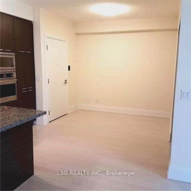 120 Harrison Garden Boulevard Unit 1110 photo 3