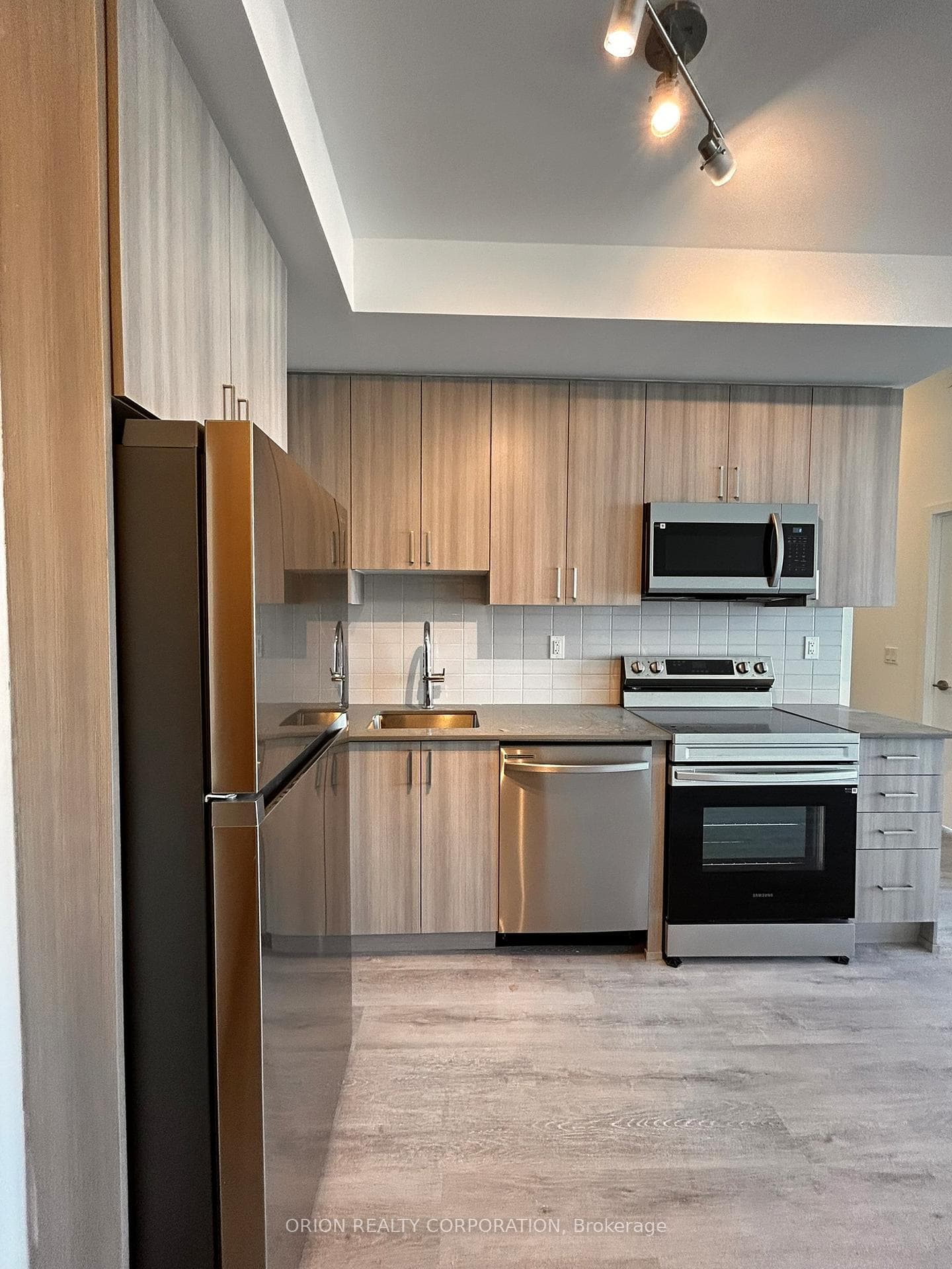 1435 Celebration Drive Unit 2905 photo 3
