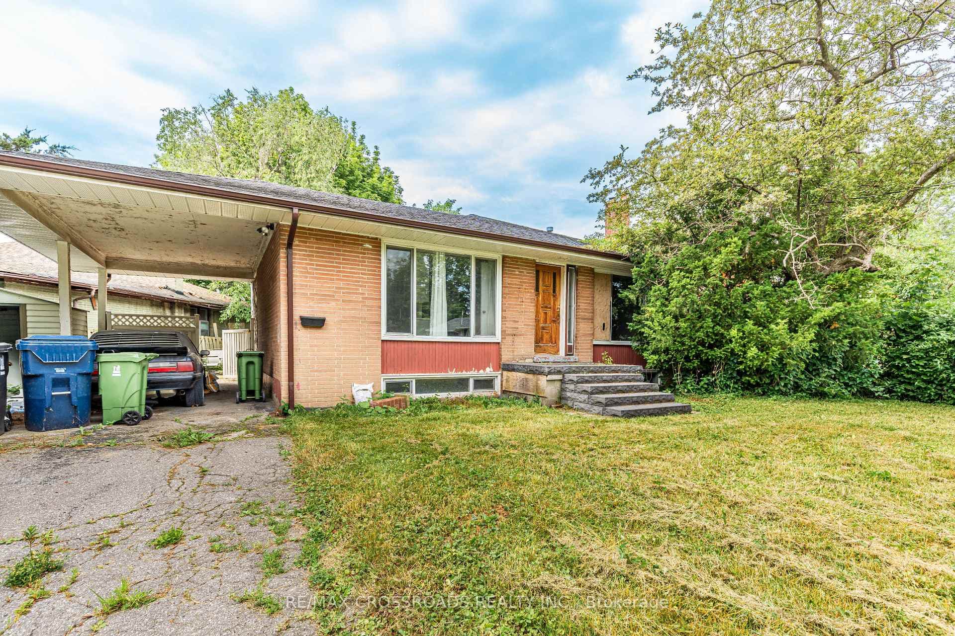 59 Stansbury Crescent photo 2