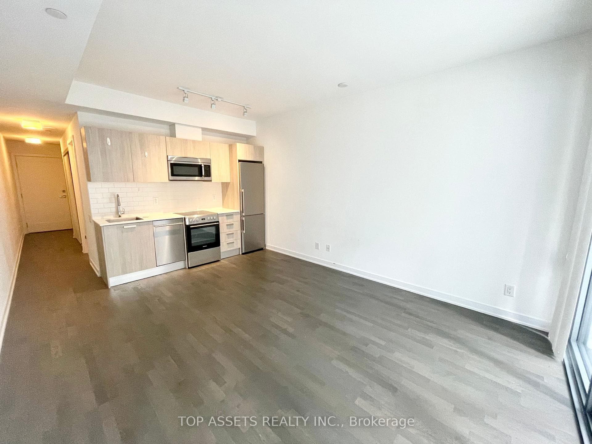 57 St Joseph Street Unit 1007 photo 4