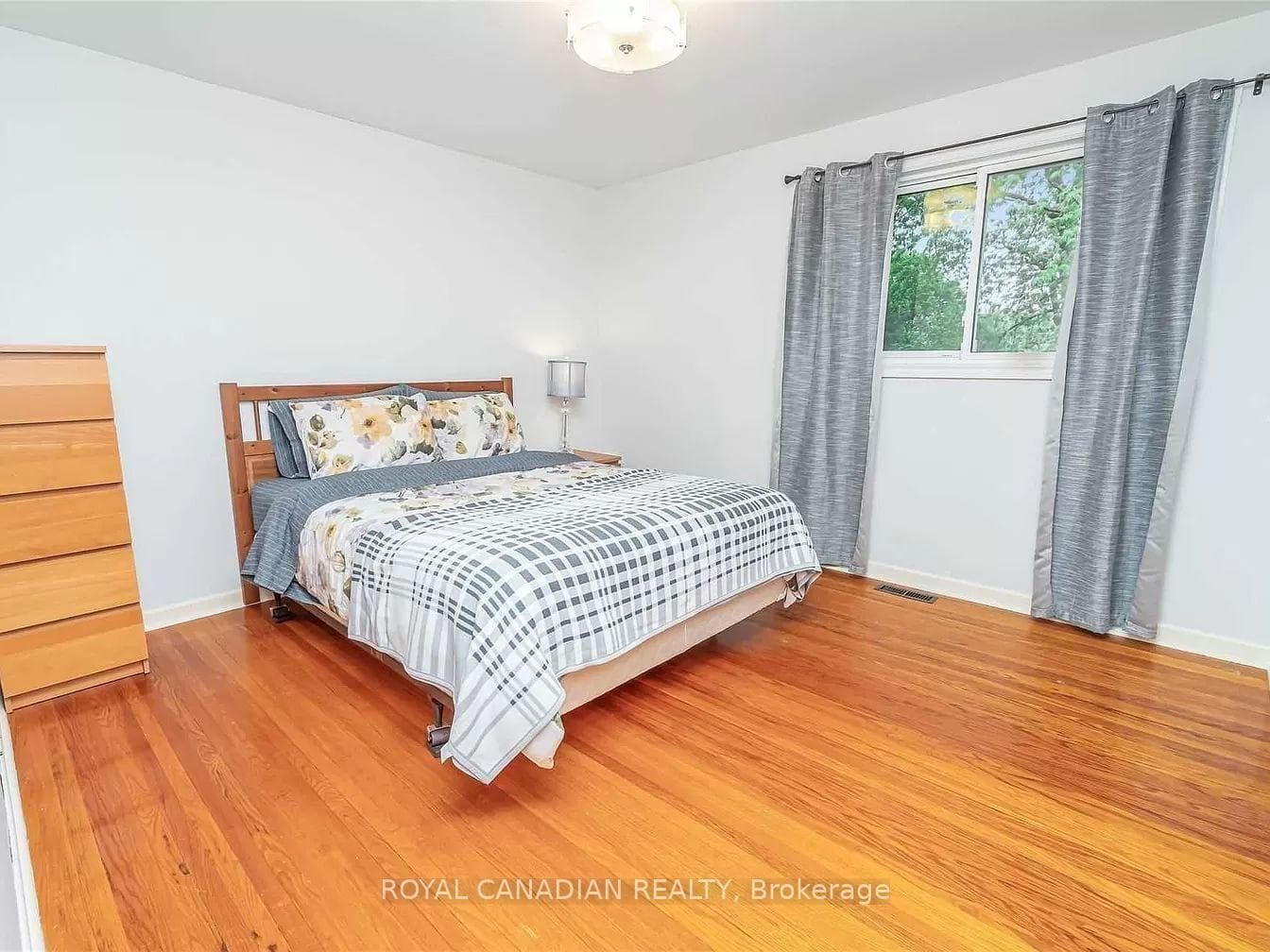 40 Joycelyn Crescent photo 6