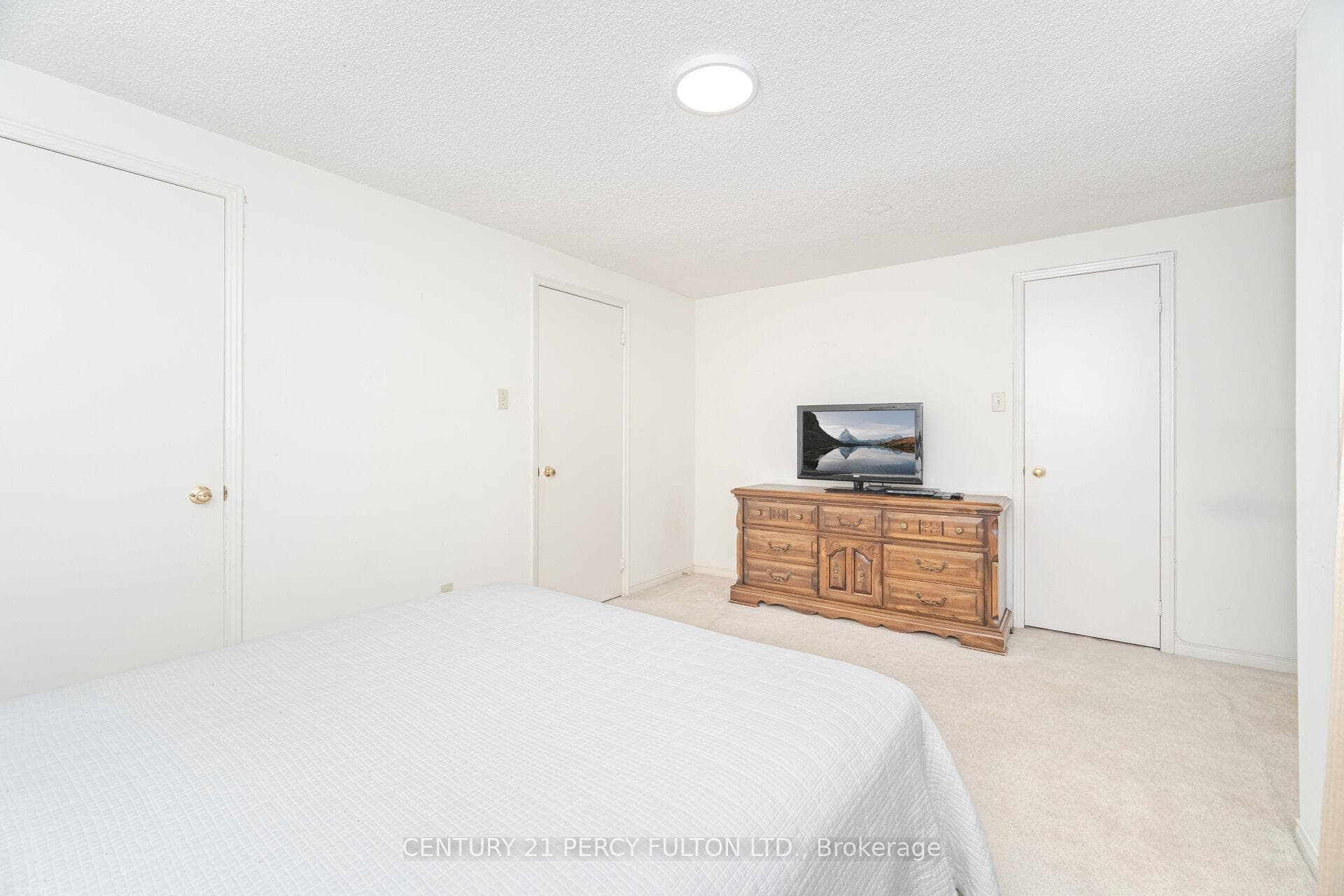 1399 Anton Square photo 27