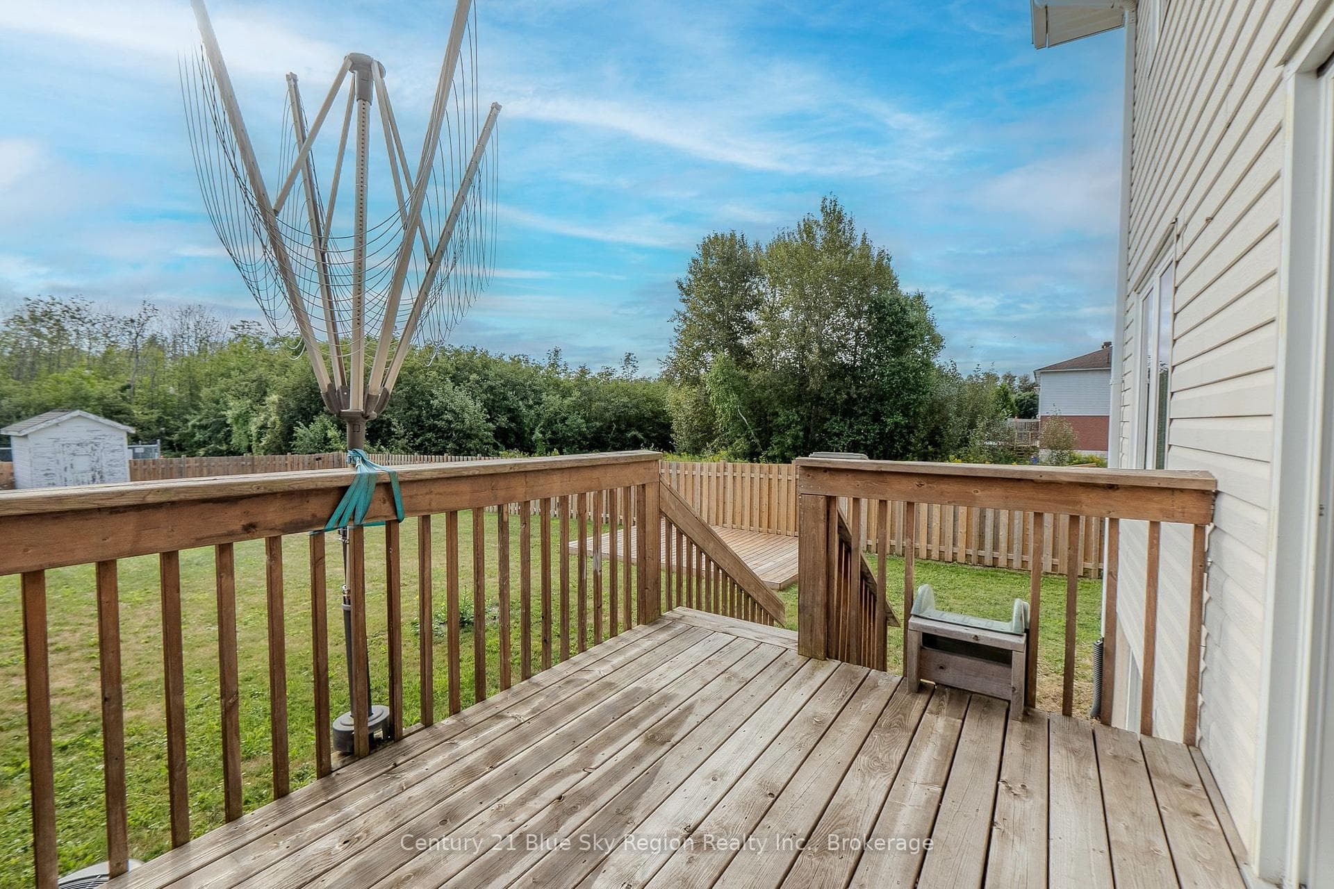 122 Johnston Road photo 17