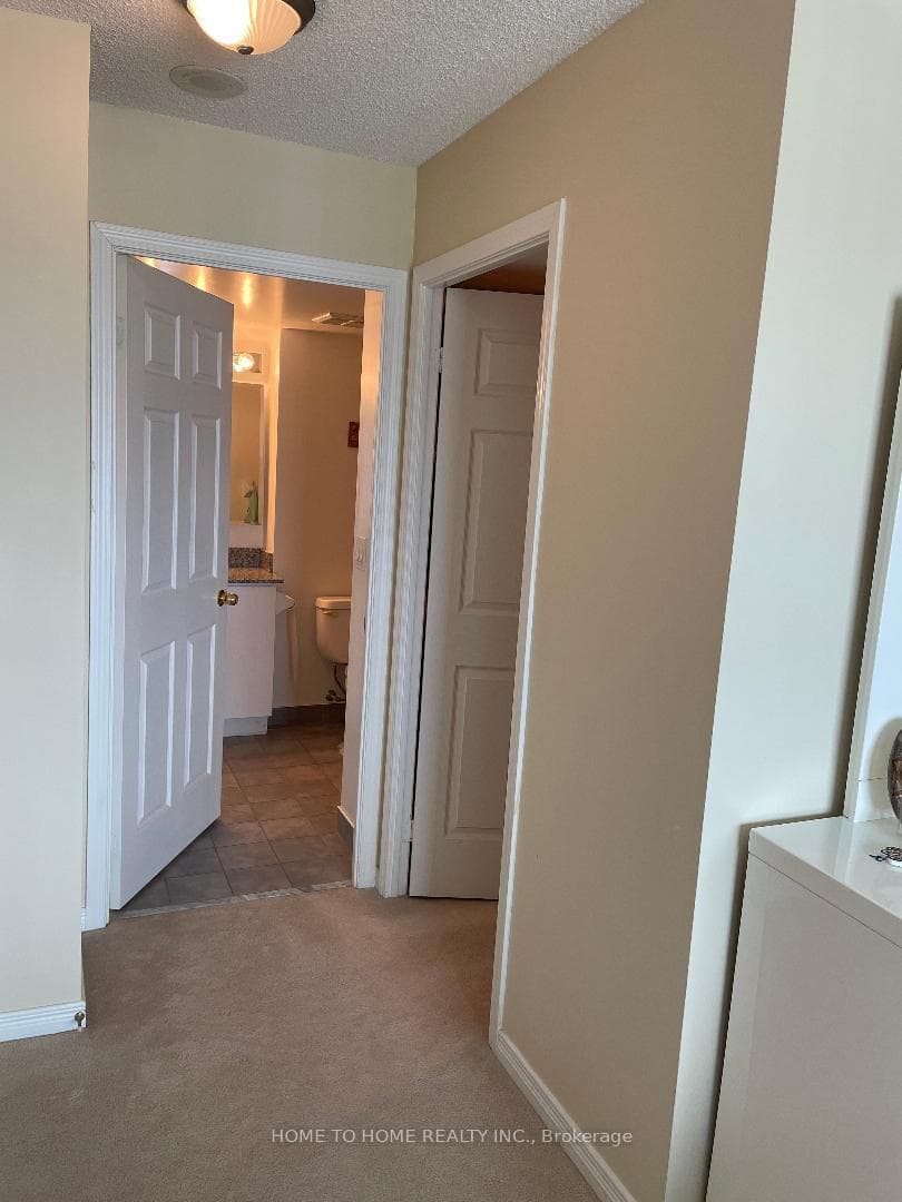 185 Oneida Crescent Unit 705 photo 16