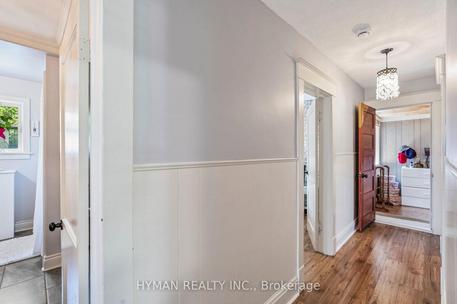 240 - 242 Russell Avenue photo 24