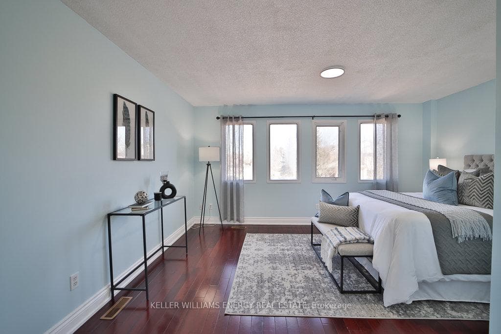 87 Knotty Pine Drive photo 23