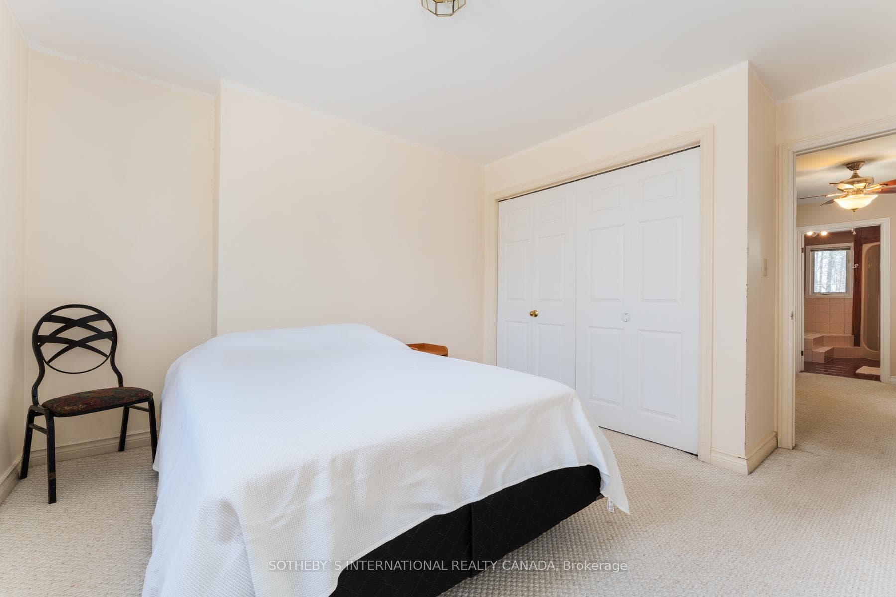 4420 Guelph Line photo 25