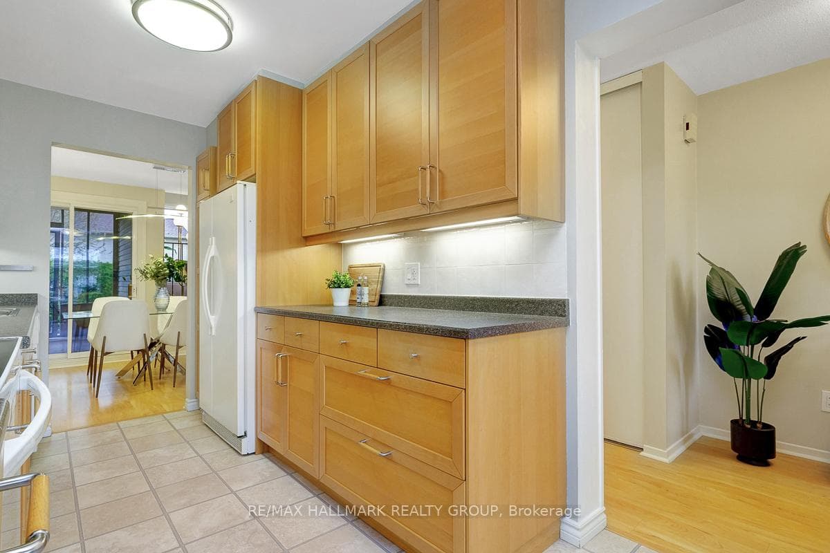 1047 Arrowhead Place photo 19