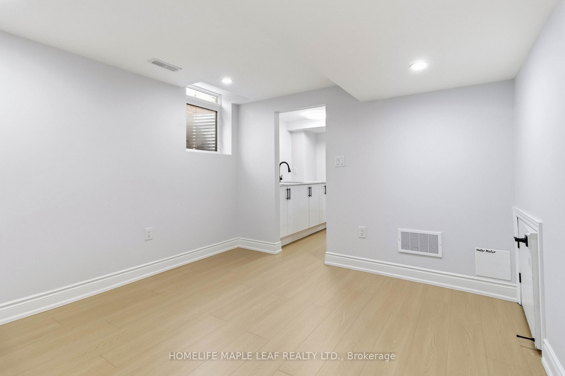 90 Burgby Avenue photo 35