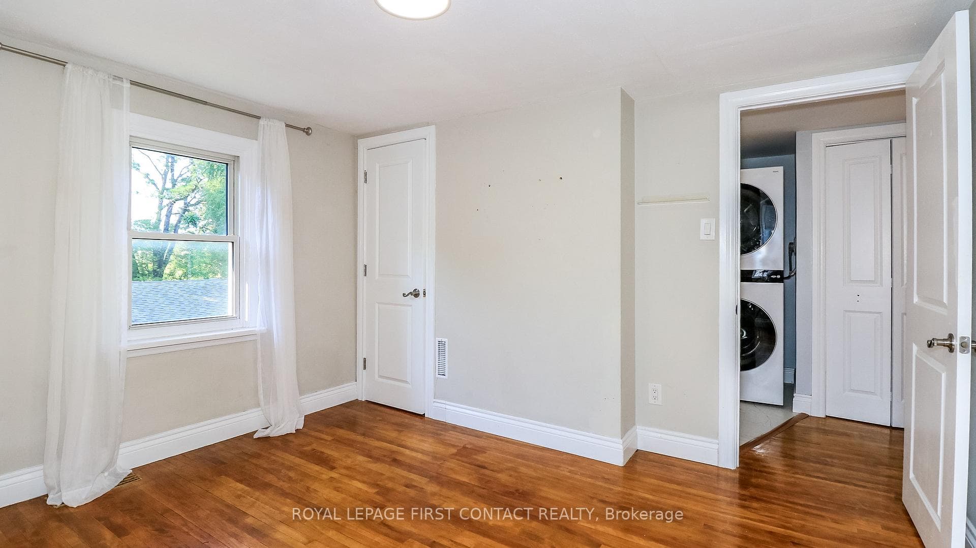 47 Campbell Avenue photo 35