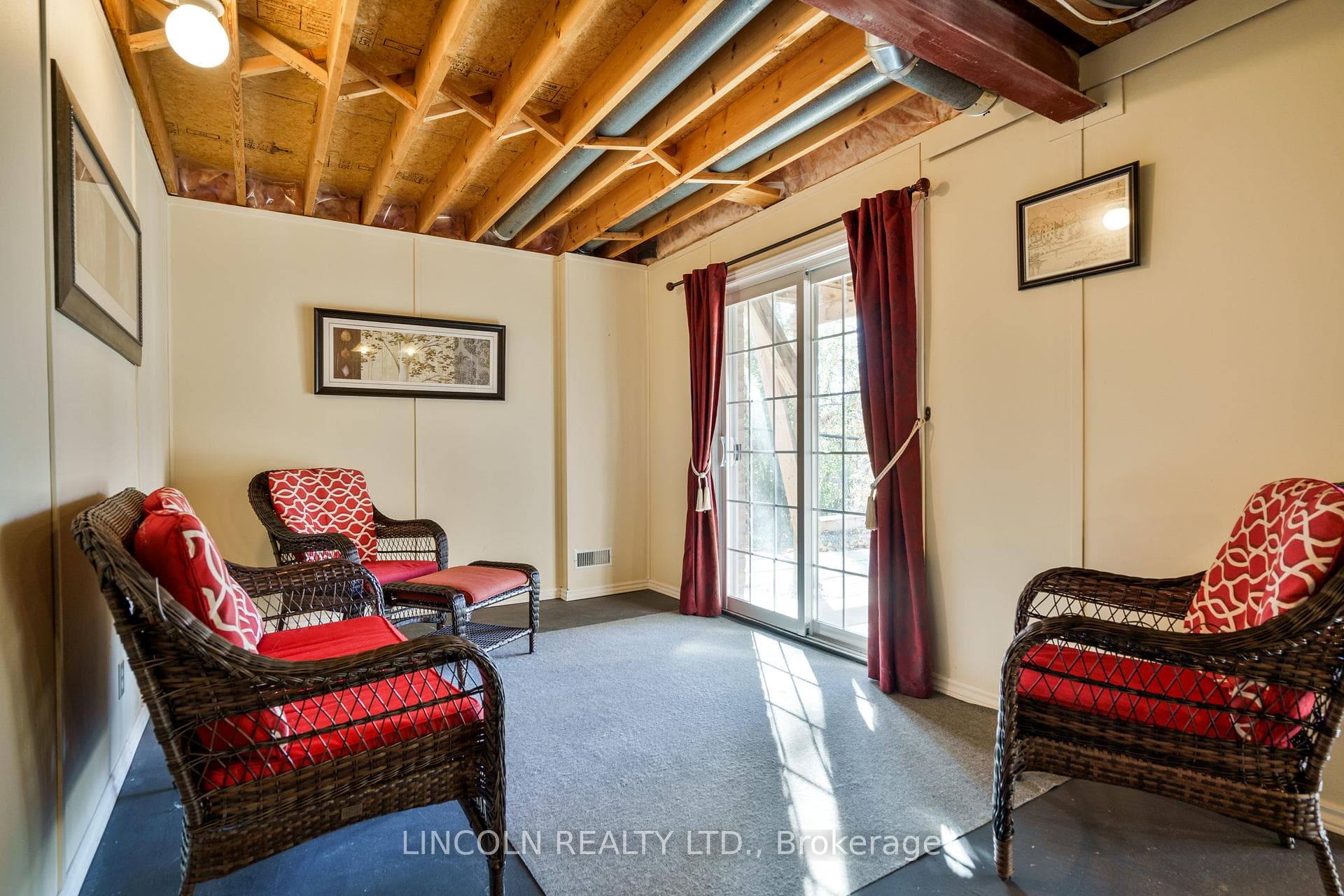 18 Glendower Crescent photo 21
