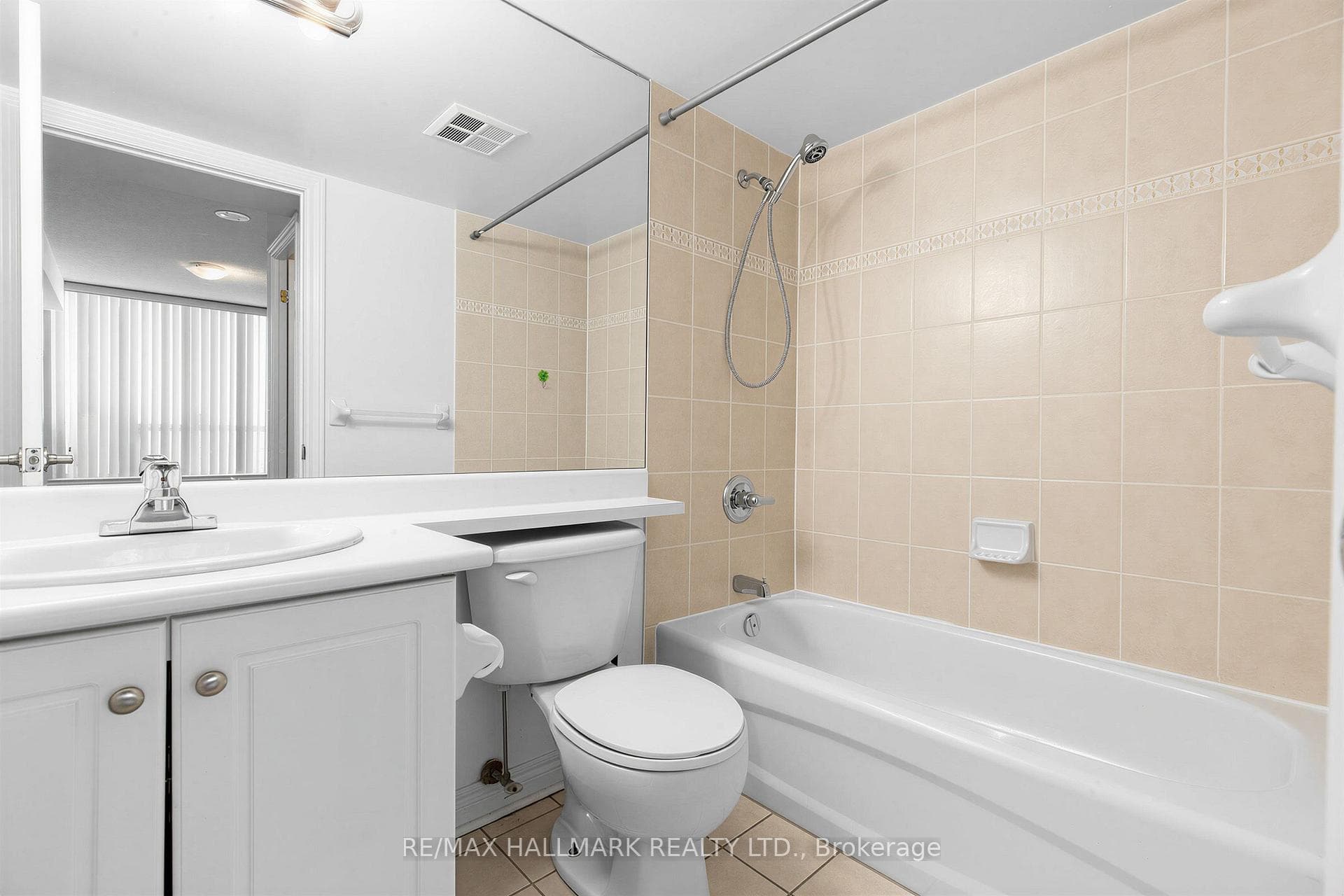 50 Disera Drive Unit 1206 photo 20