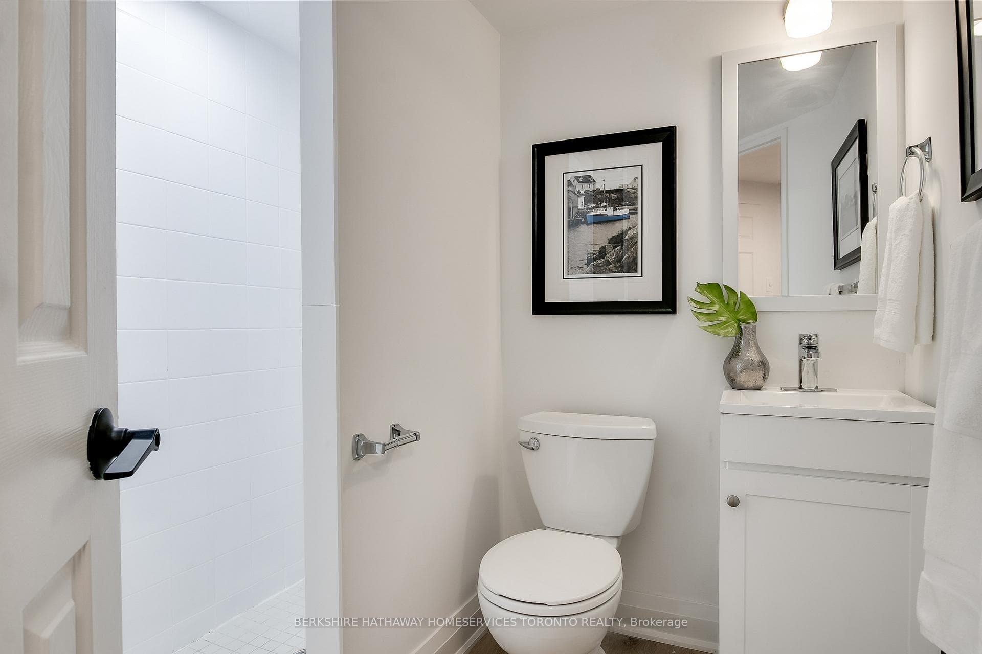 55 Centre Avenue Unit 906 photo 16