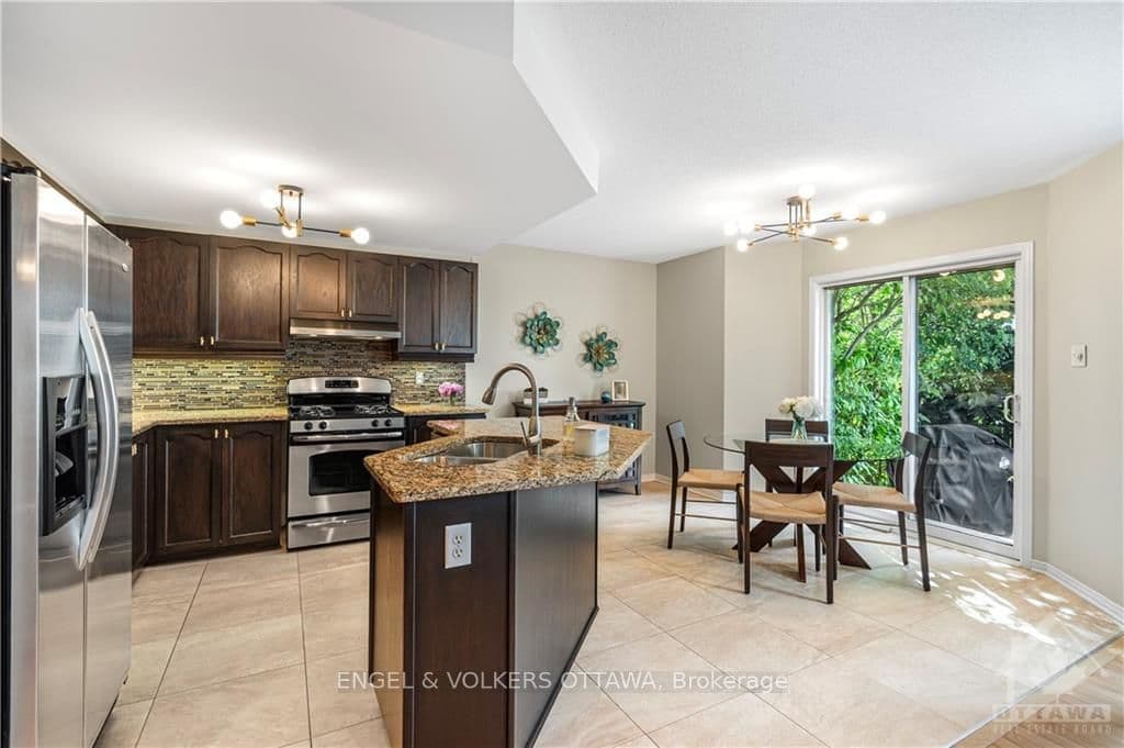 20 SPALDING Avenue photo 6
