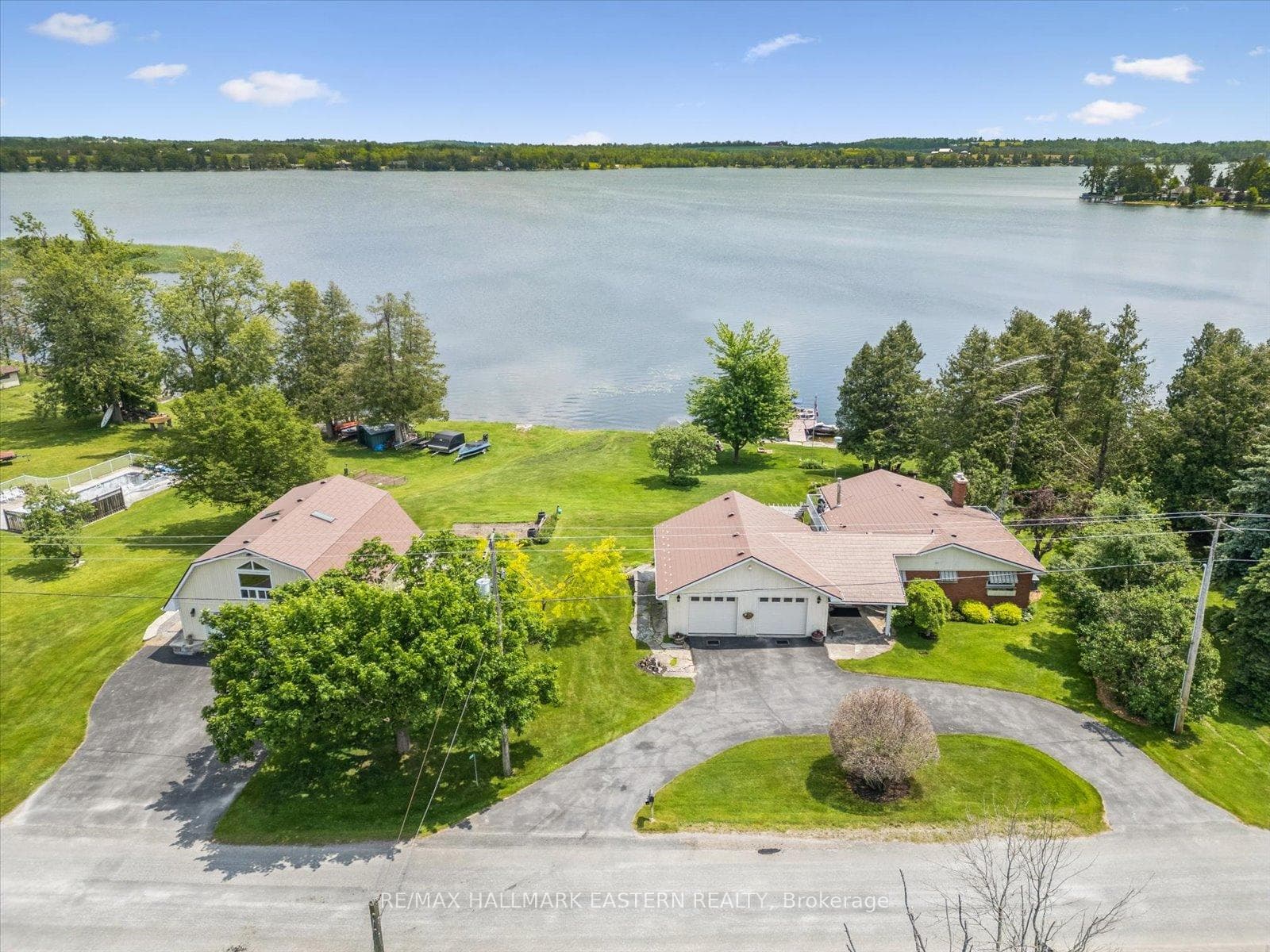 1105 Connaught Drive photo 1