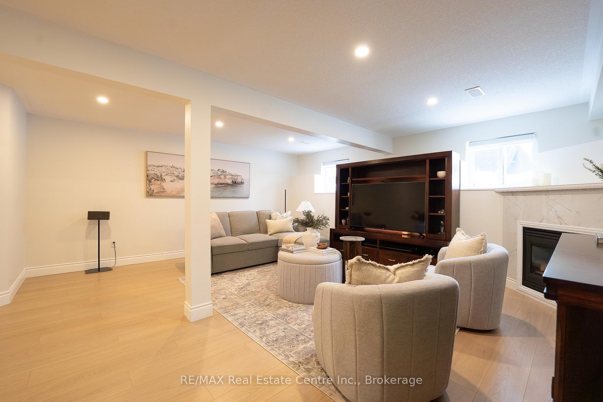 408 Joseph Street photo 24