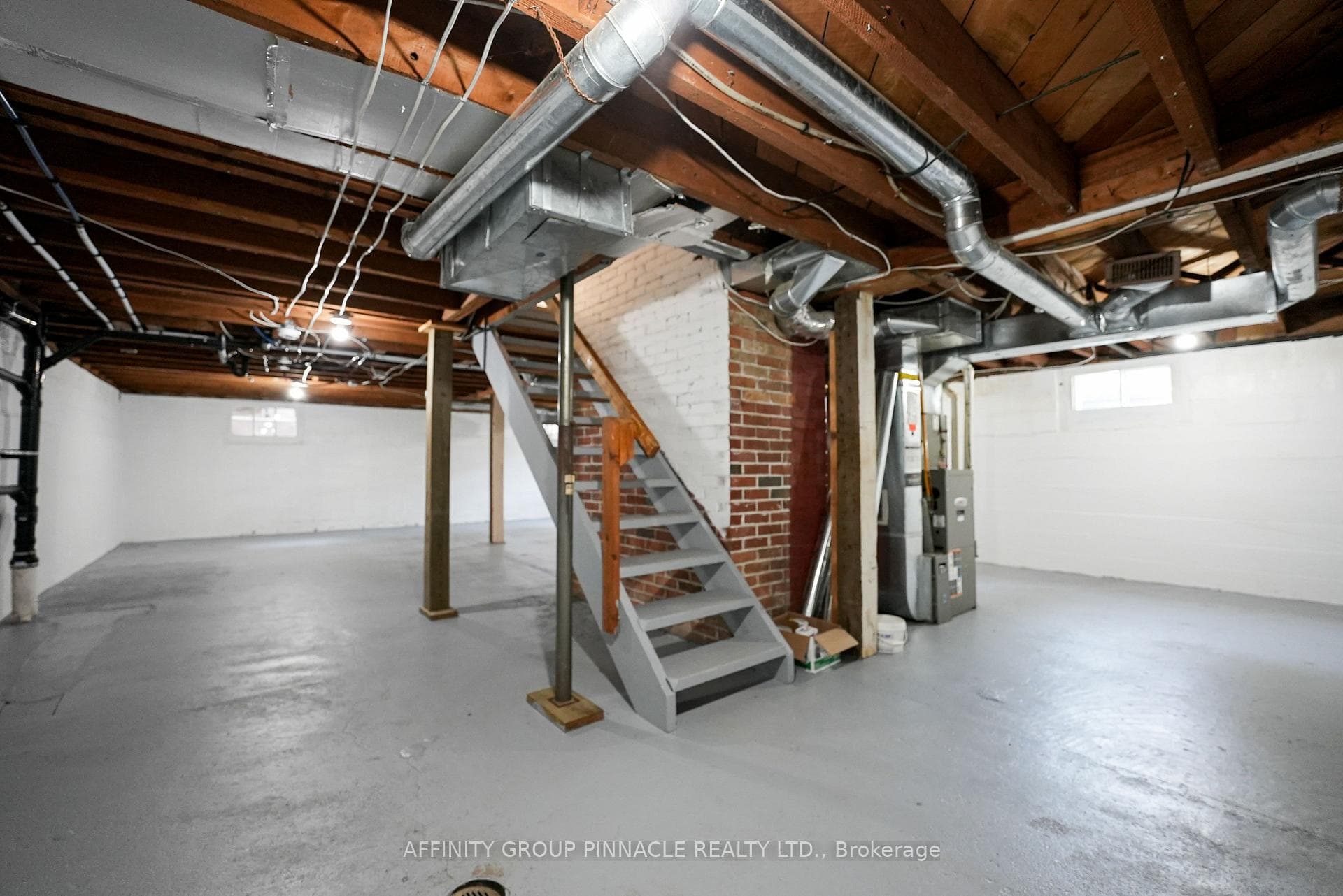 98 Glenelg Street photo 31