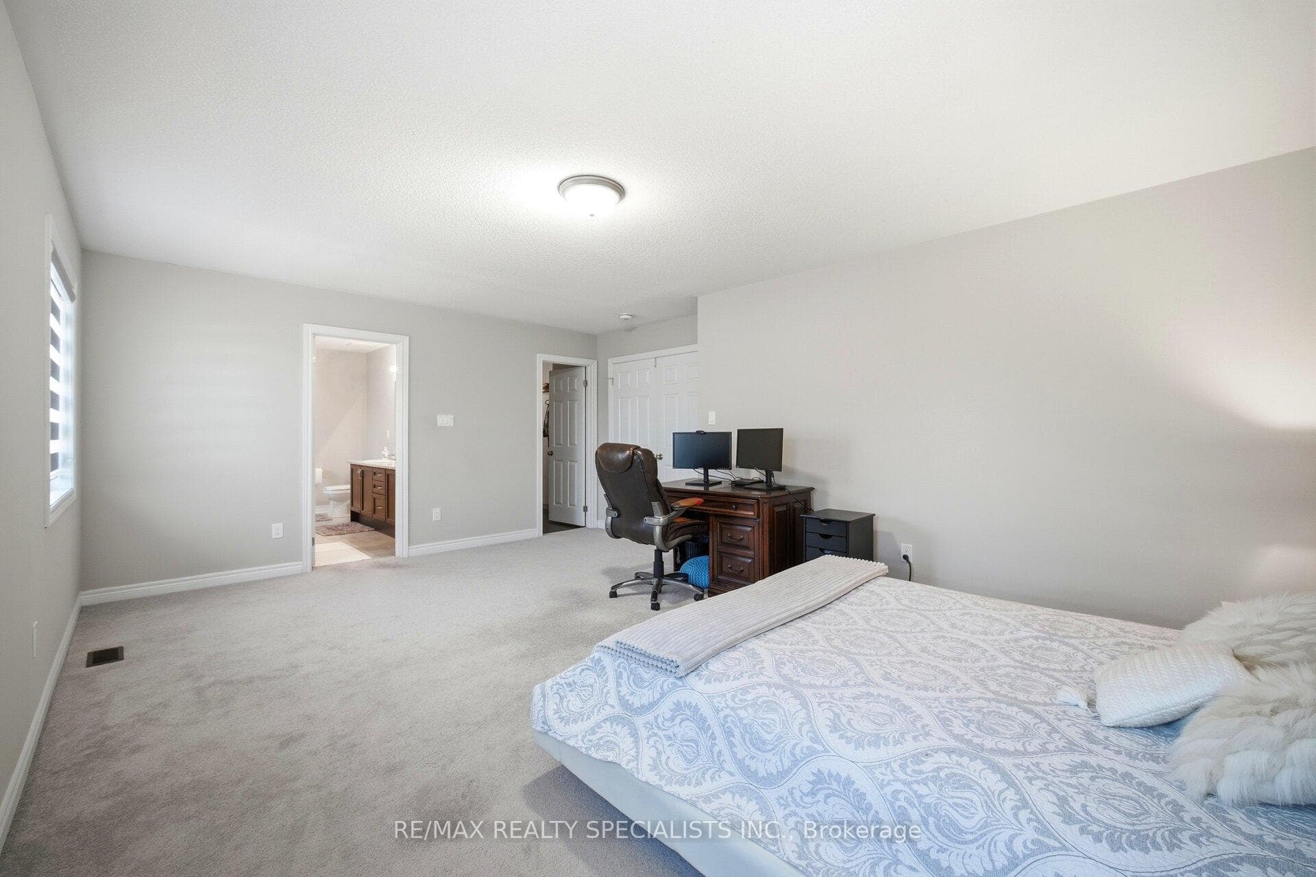 4 Oldham Avenue photo 30