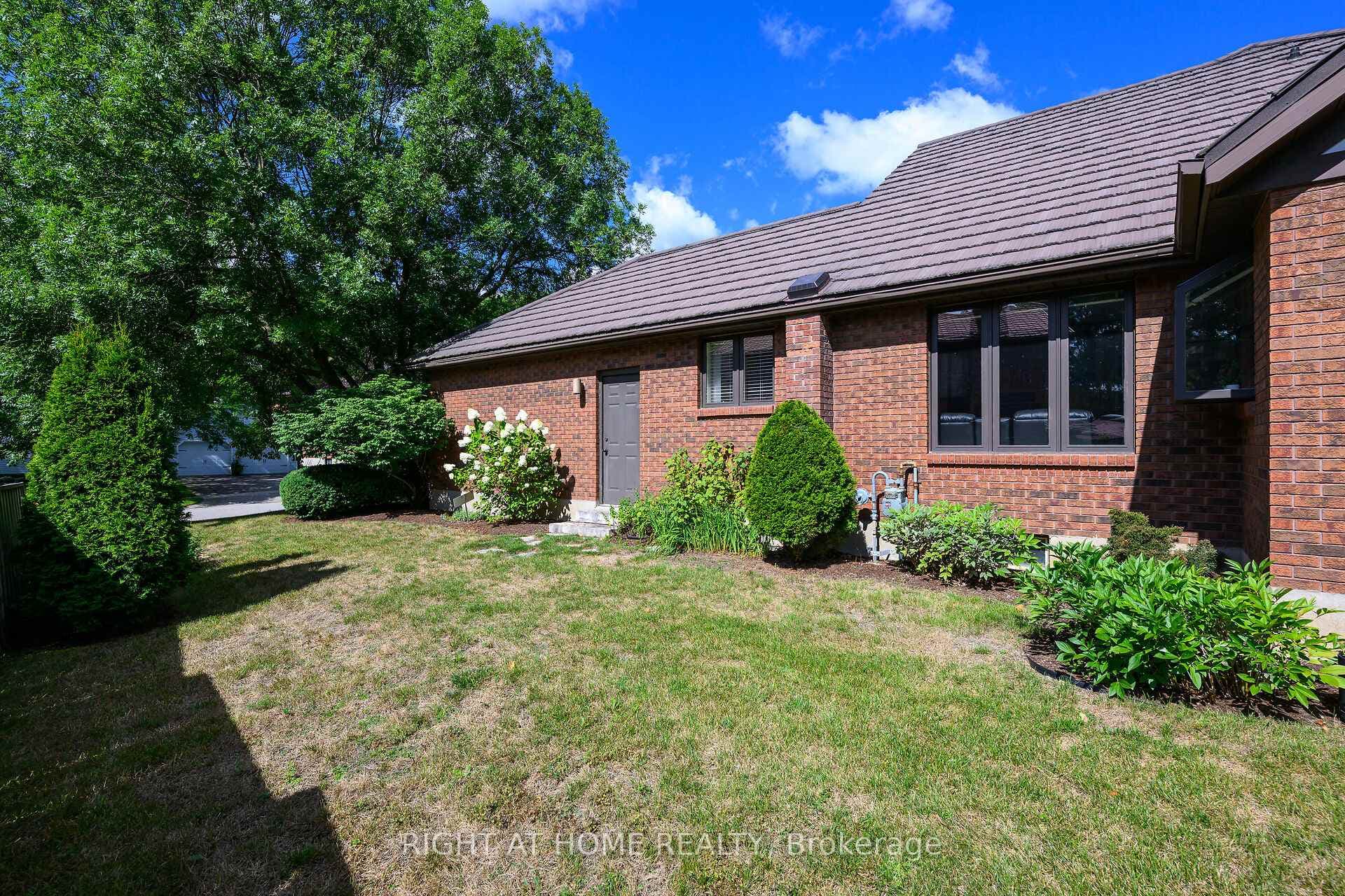 33 Walnut Drive photo 43