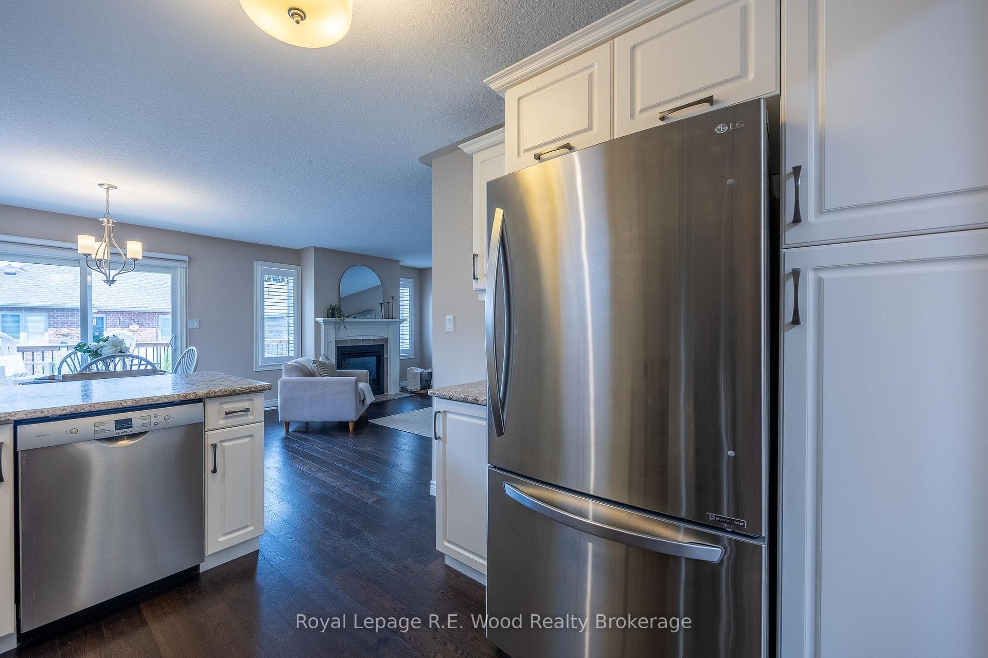 42 Hogarth Drive photo 16