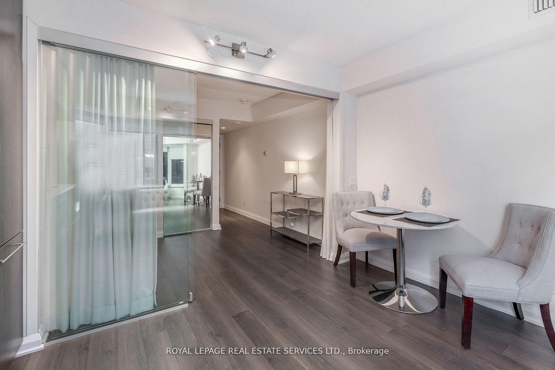 155 Yorkville Avenue Unit 1105 photo 9