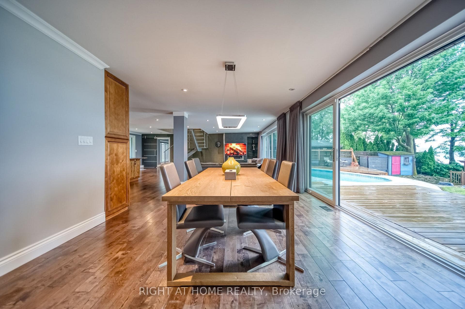 44 ROYAL HENLEY Boulevard photo 20