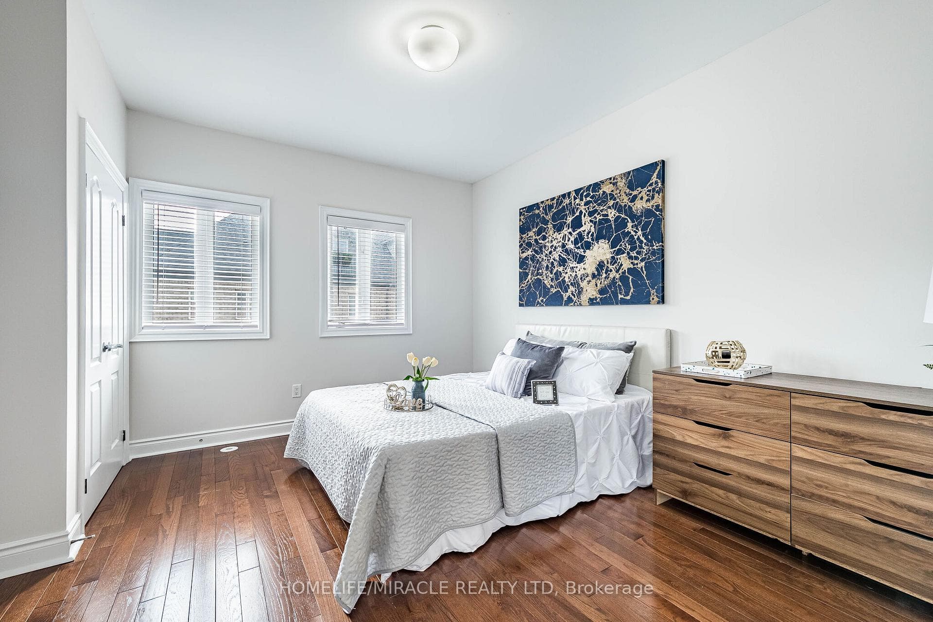 265 Van Dusen Boulevard Unit 1 photo 31