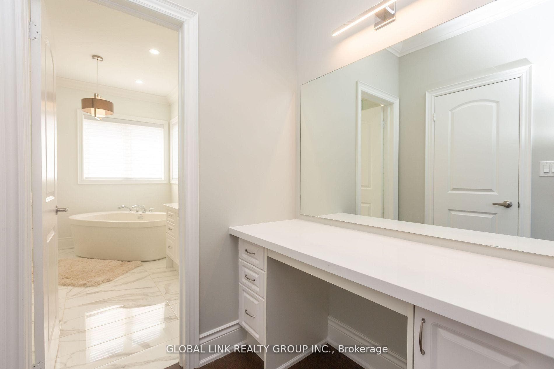 44 Golden Hawk Drive photo 21