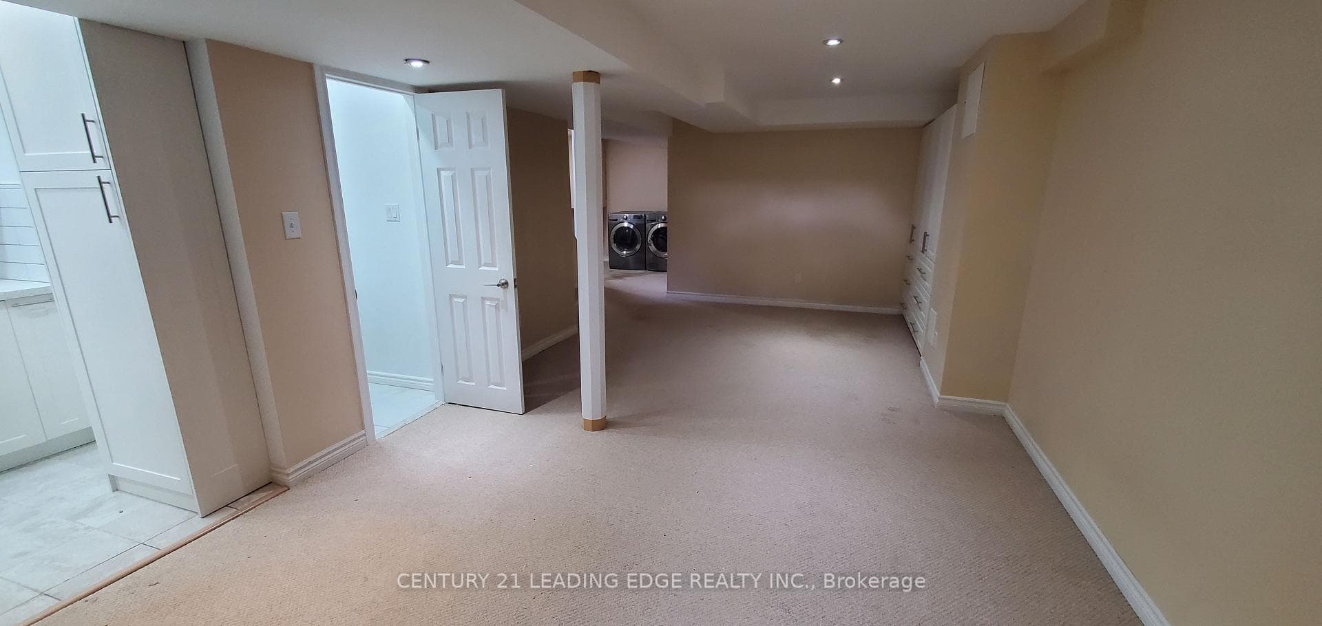 38 Mccullock Crescent Unit Bsmt photo 7