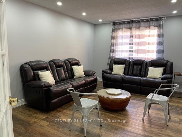25 Kentucky Drive Unit (Upper) photo 7