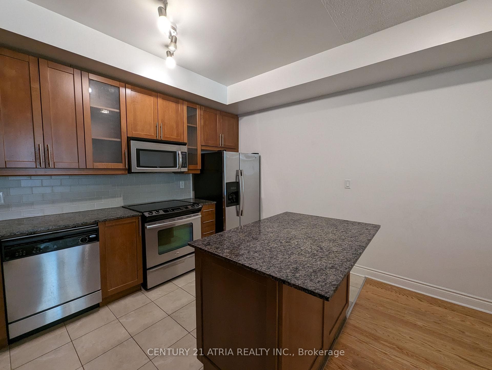 21 Olive Avenue Unit 104 photo 10