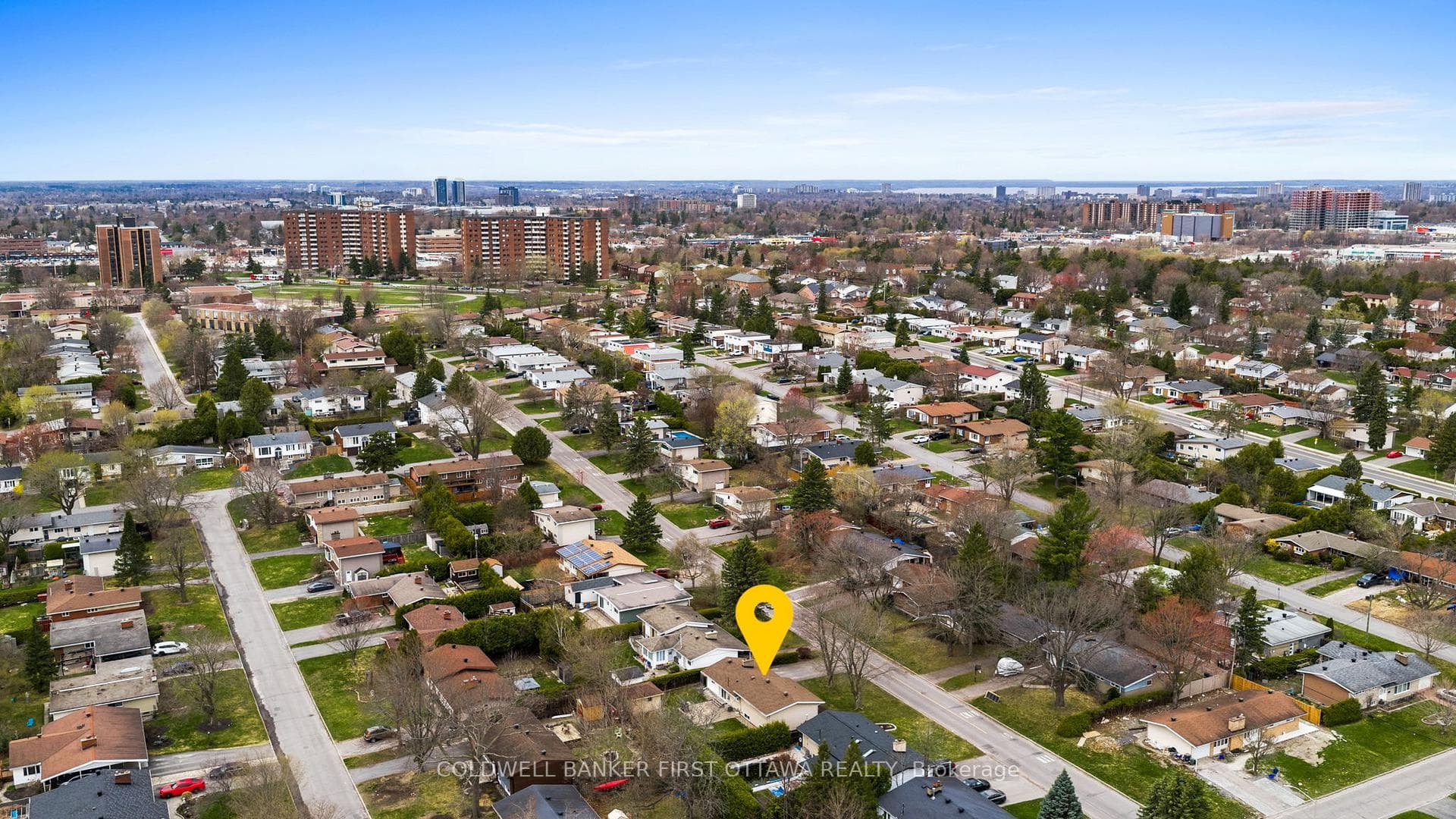Quick access to HWY 417 & Merivale Rd.