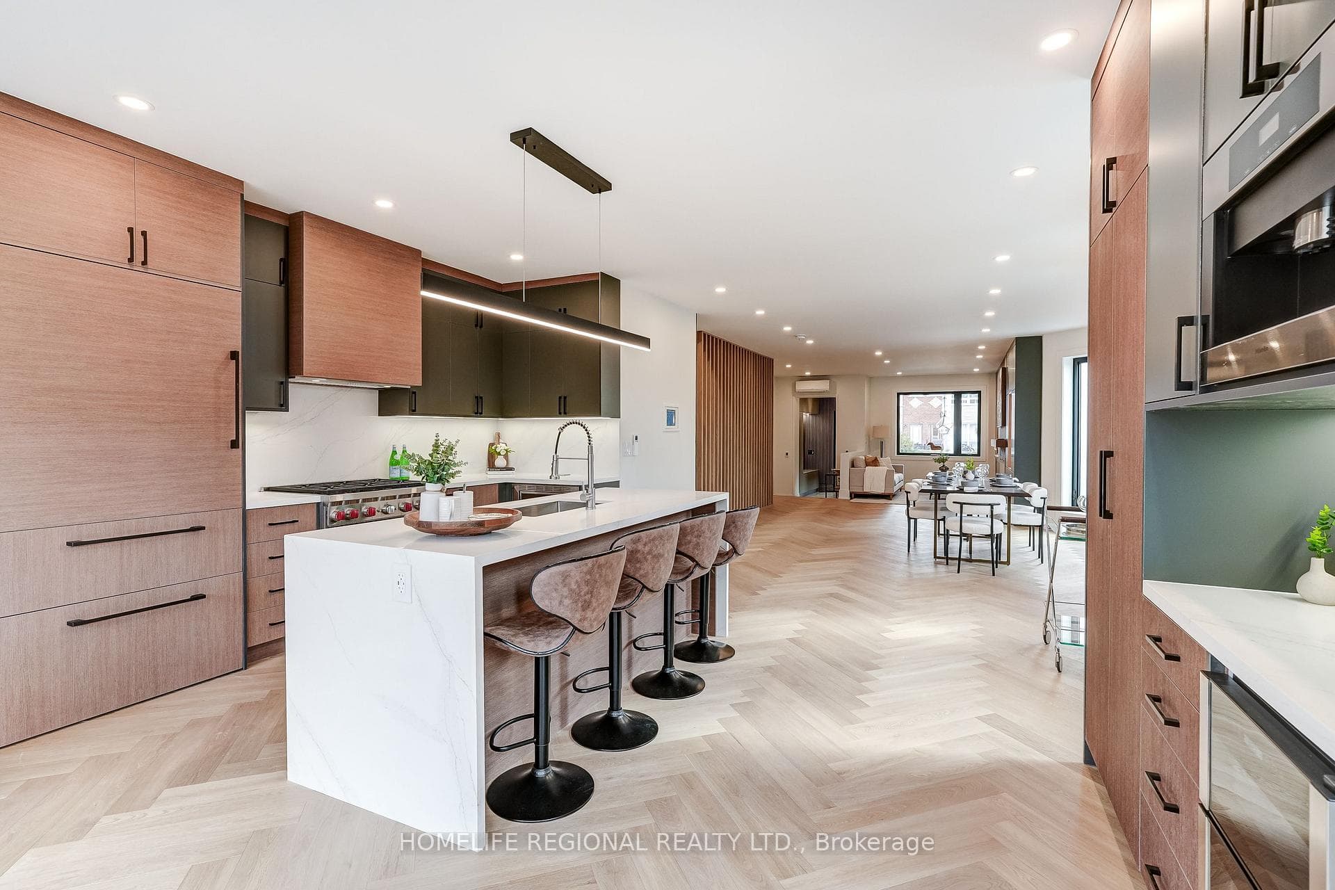12 Macdonell Avenue photo 9