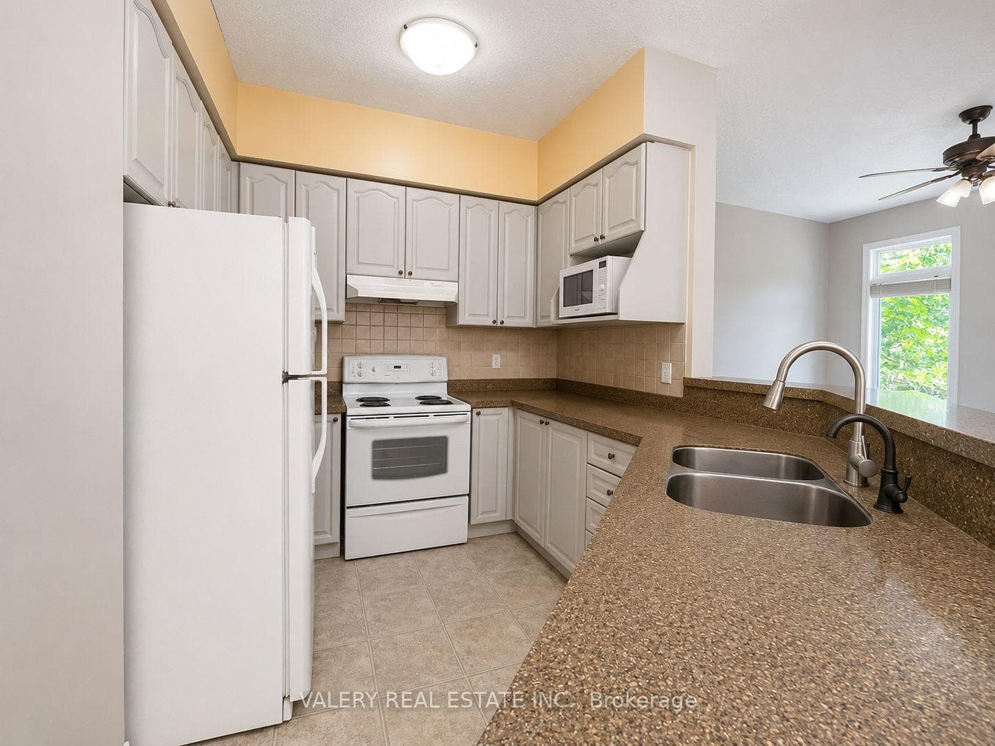 555 Grasslands Court photo 1