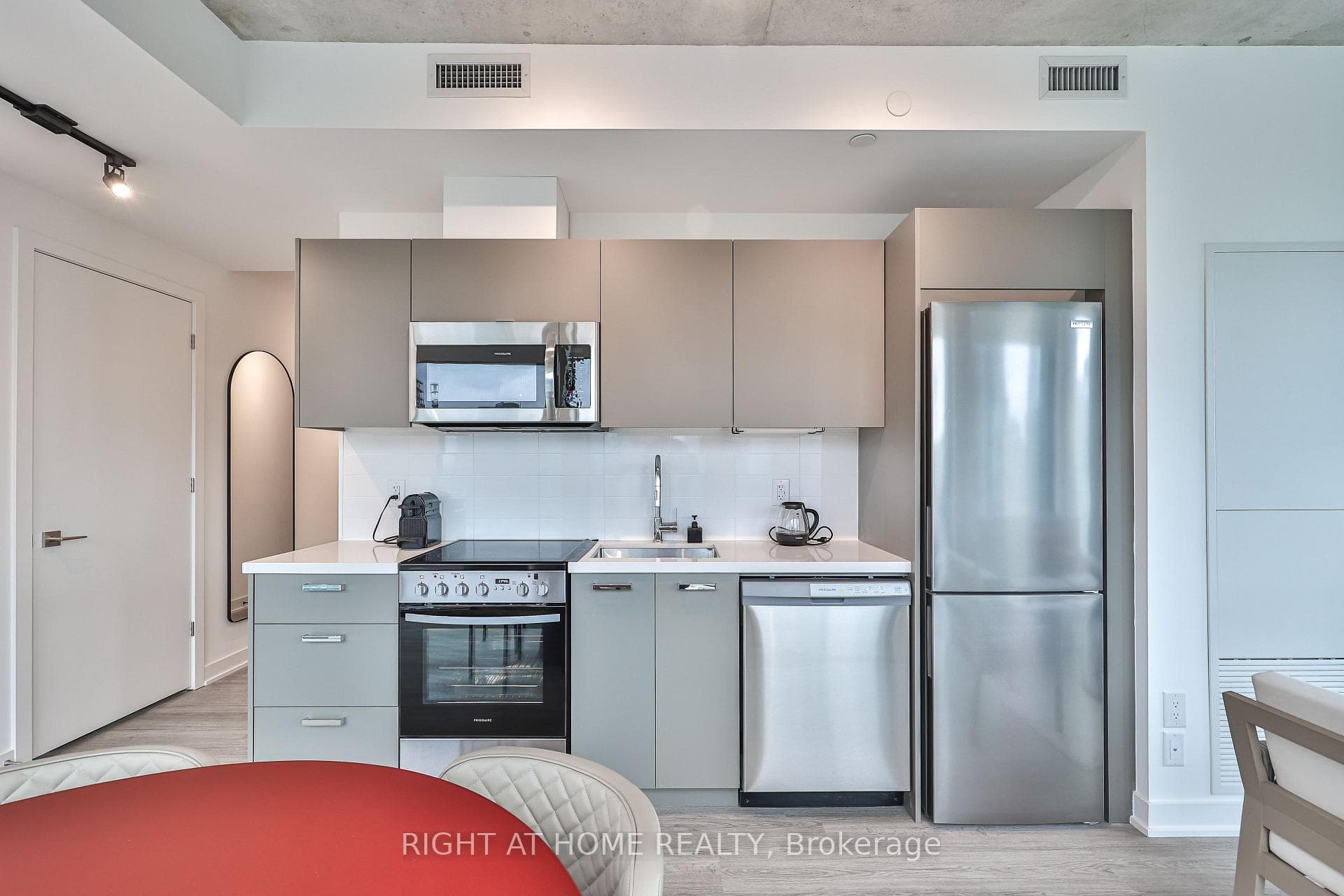 284 King Street Unit 2404 photo 5