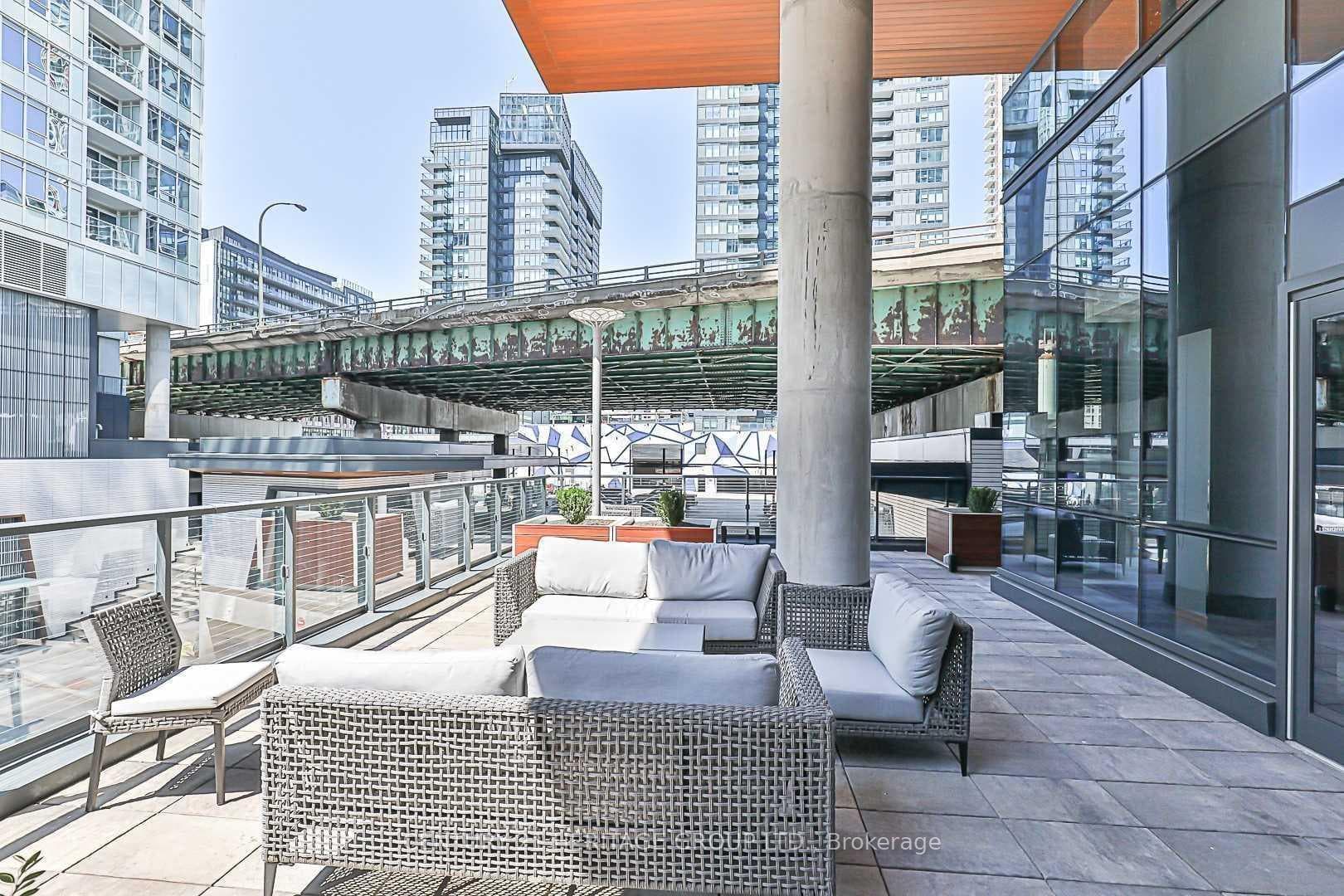 17 Bathurst Street Unit 3702 photo 38