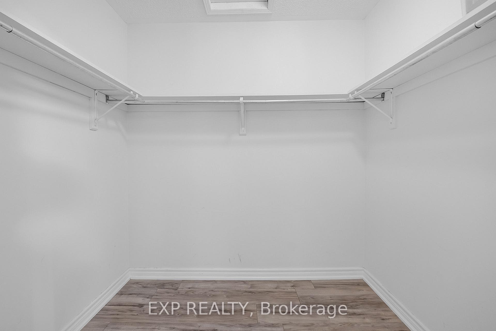 212 Shadow Place photo 32