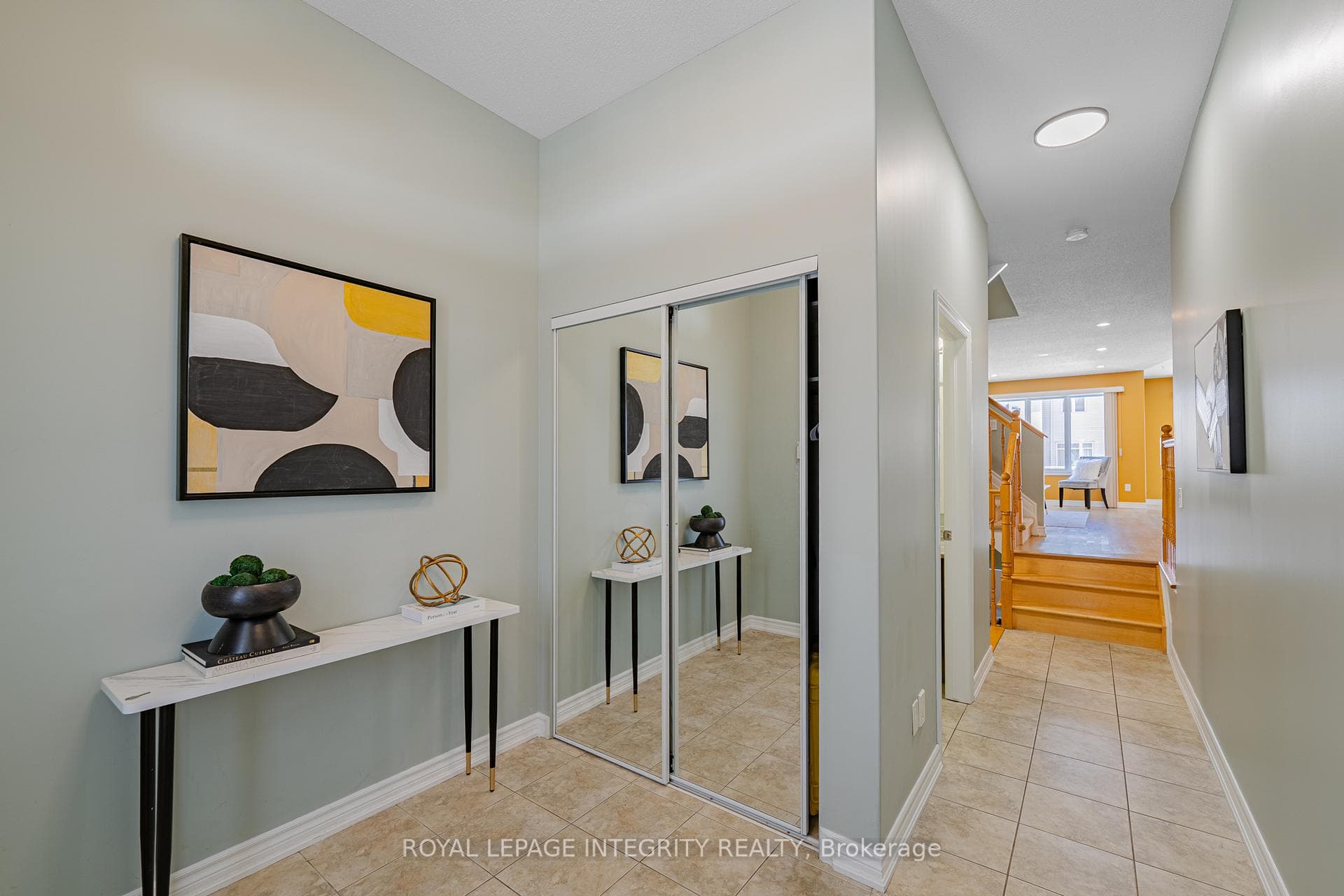 313 GLENBRAE Avenue photo 4