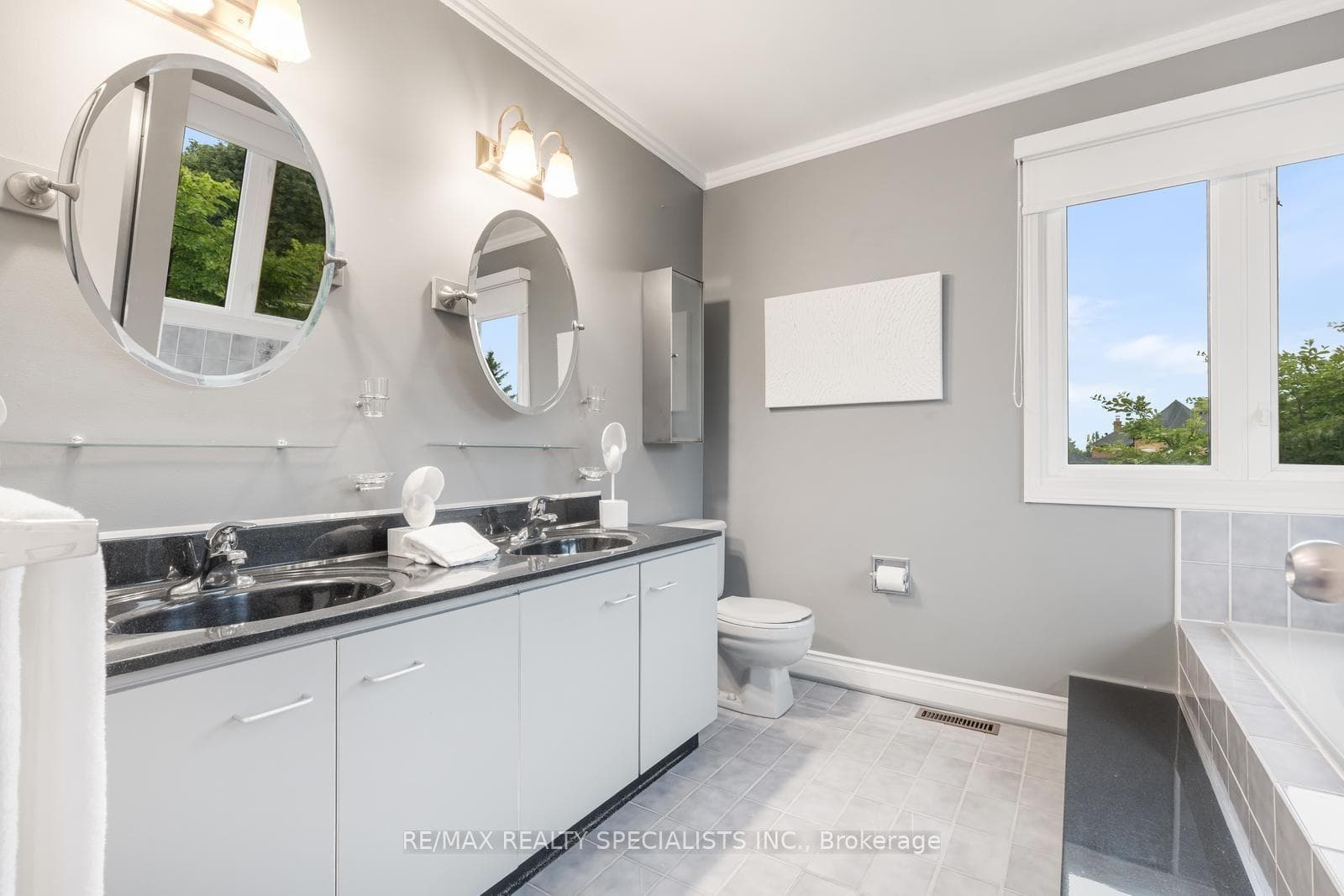 3251 Trelawny Circle photo 25