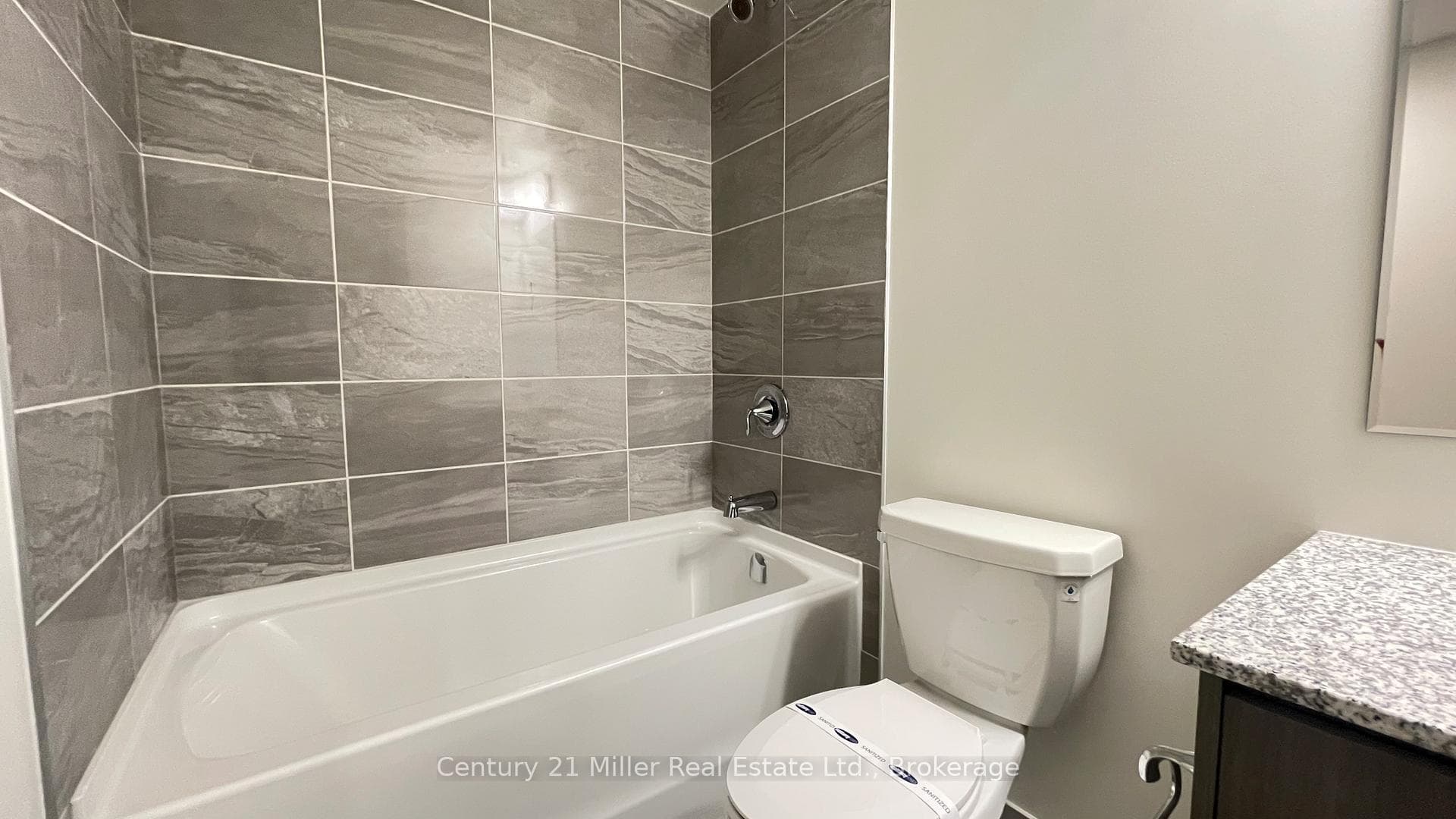 1415 Dundas Street Unit 206 photo 21