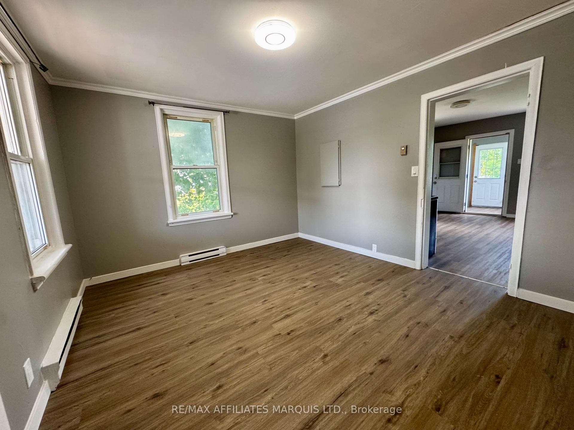 321 Water Street photo 3