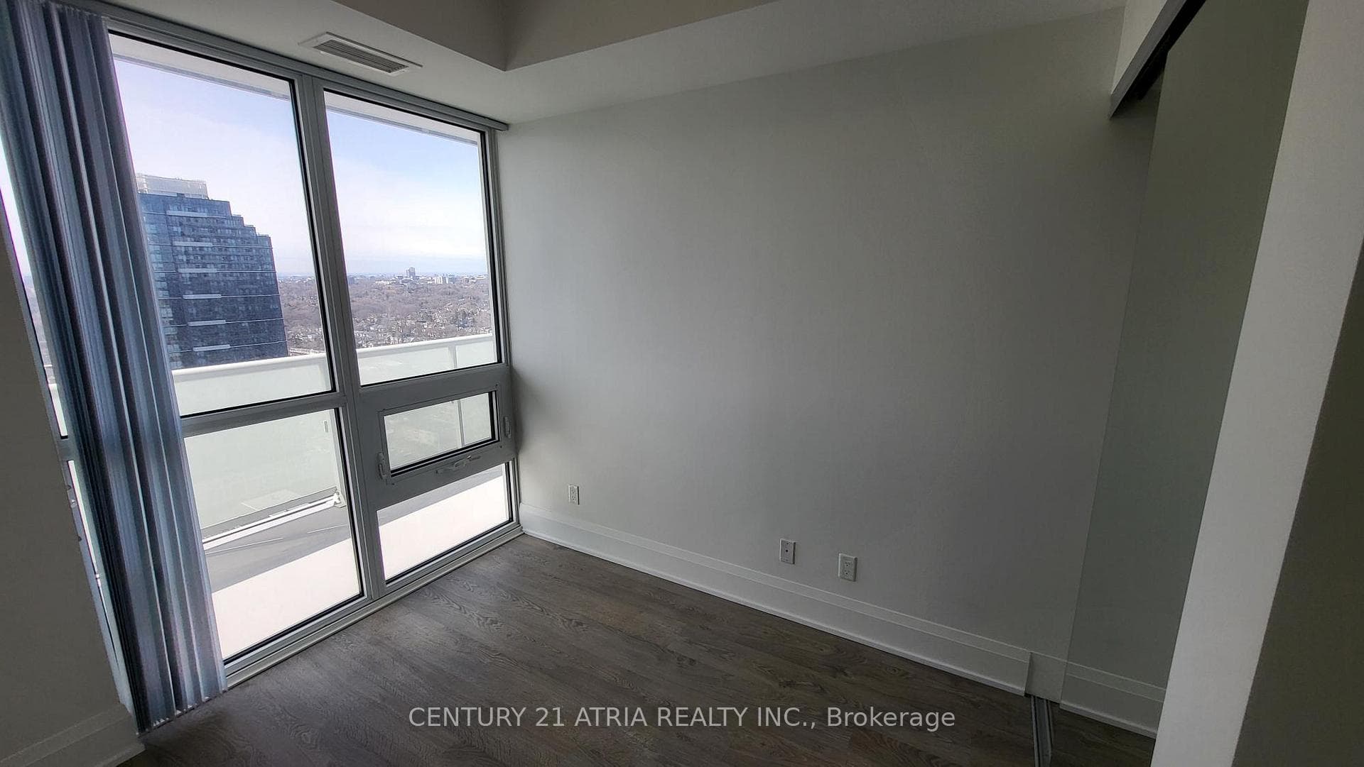 101 Erskine Avenue Unit 2715 photo 10