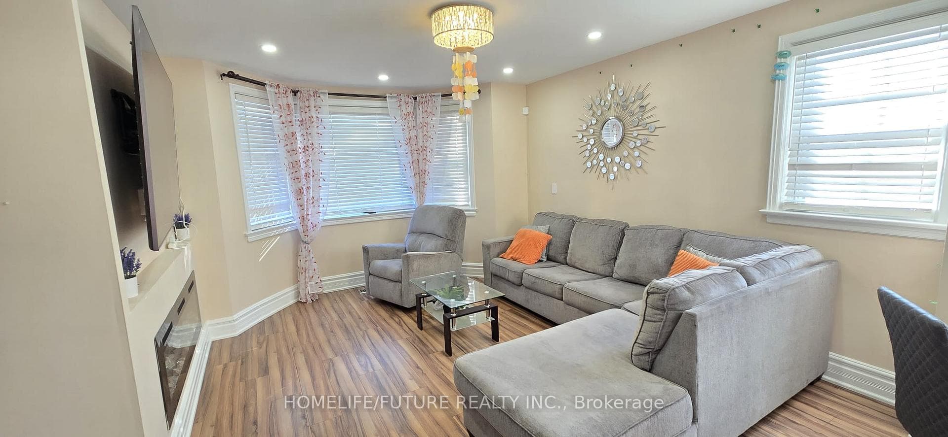 52 Falaise Road photo 3